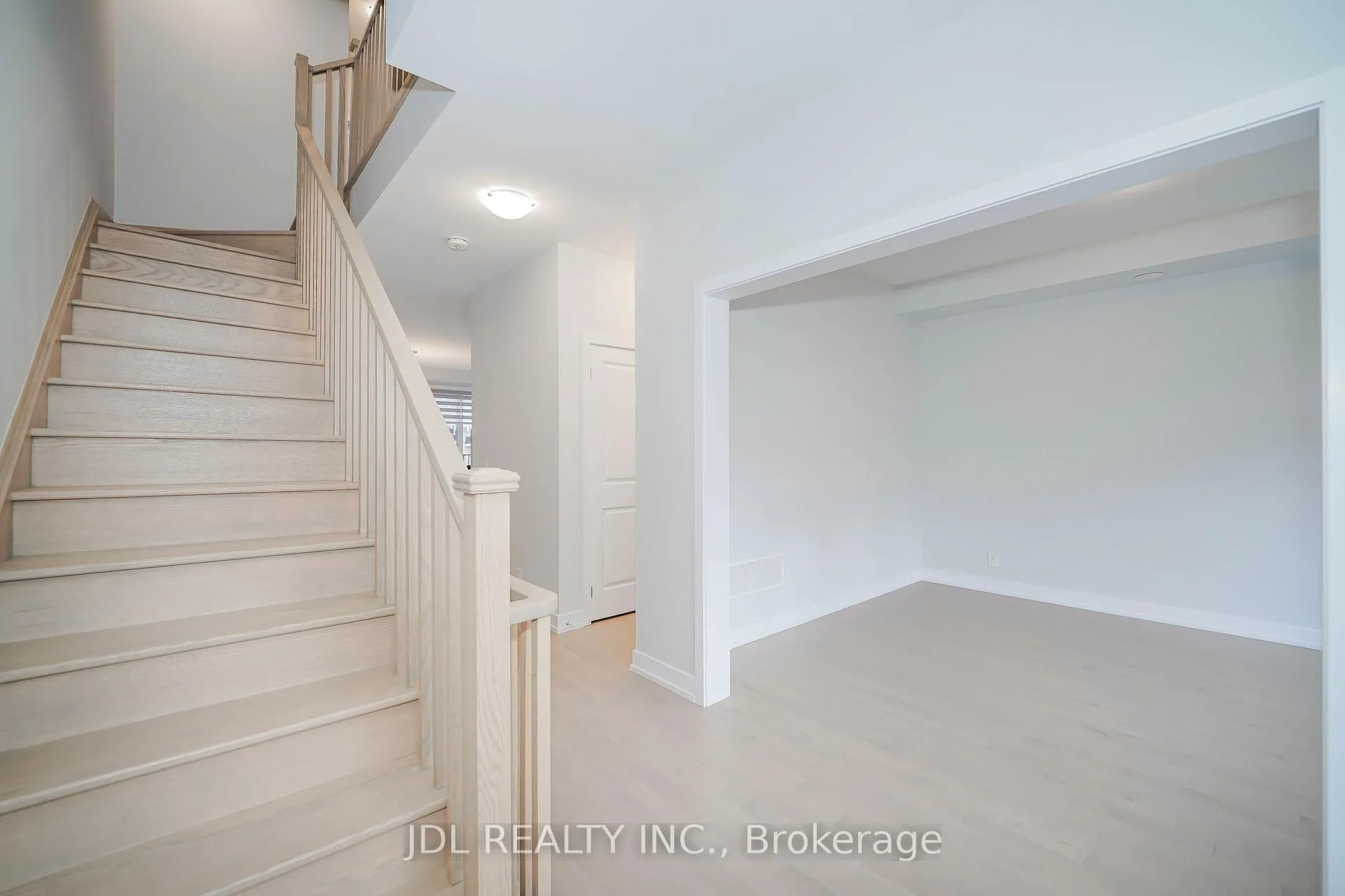 Photo 13 of 32 Guardhouse Crescent, Markham, Angus Glen — HOMEH