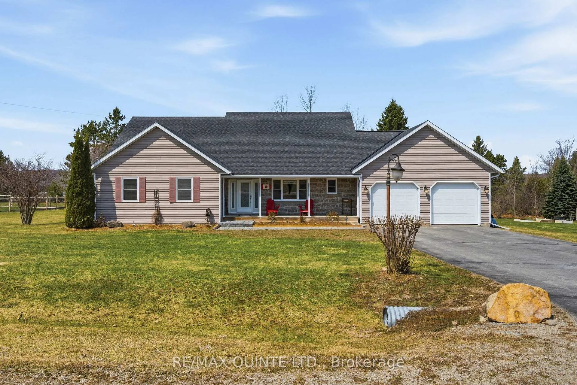 Photo 3 of 19 St Andrews Lane Drive, Rideau Lakes, Rideau Lakes (North Crosby) Twp — HOMEH