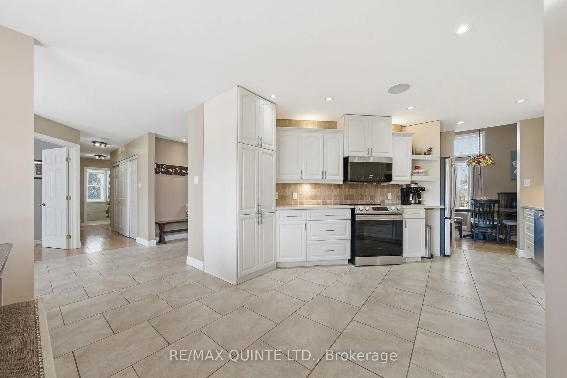 Photo 6 of 19 St Andrews Lane Drive, Rideau Lakes, Rideau Lakes (North Crosby) Twp — HOMEH