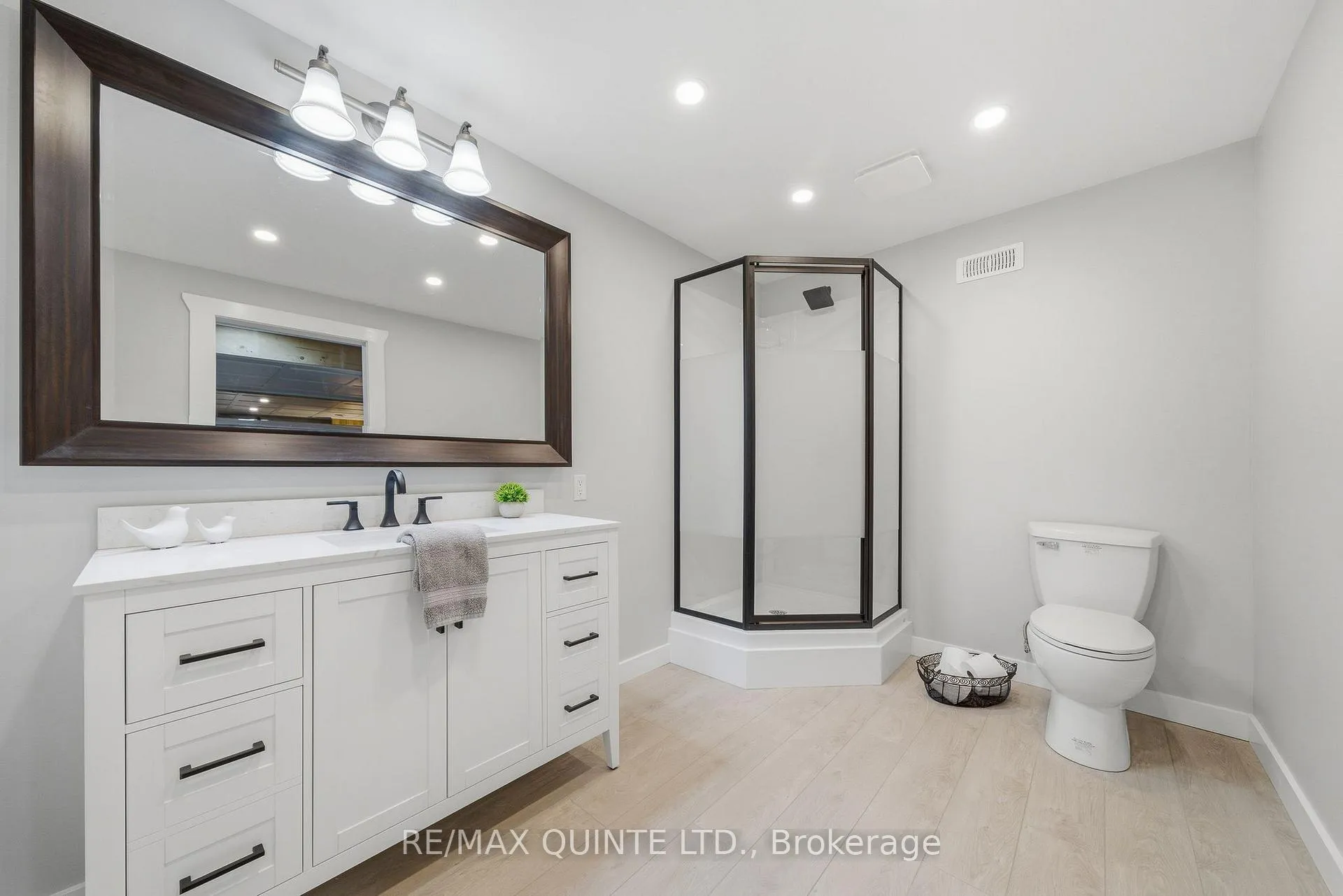 Photo 37 of 19 St Andrews Lane Drive, Rideau Lakes, Rideau Lakes (North Crosby) Twp — HOMEH