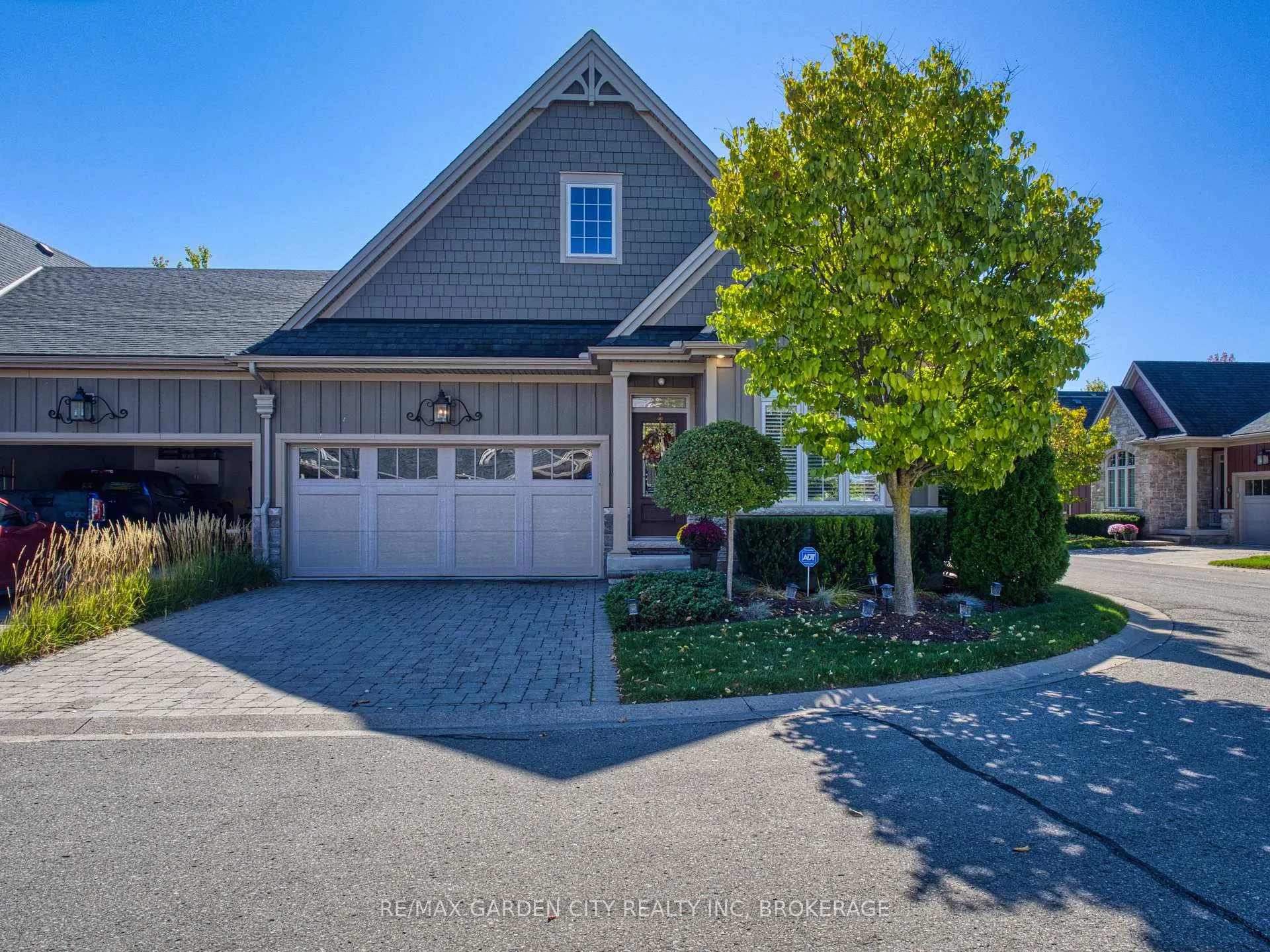 Photo 1 of Unit 15, 215 Vansickle Road, St. Catharines, Rykert/Vansickle — HOMEH