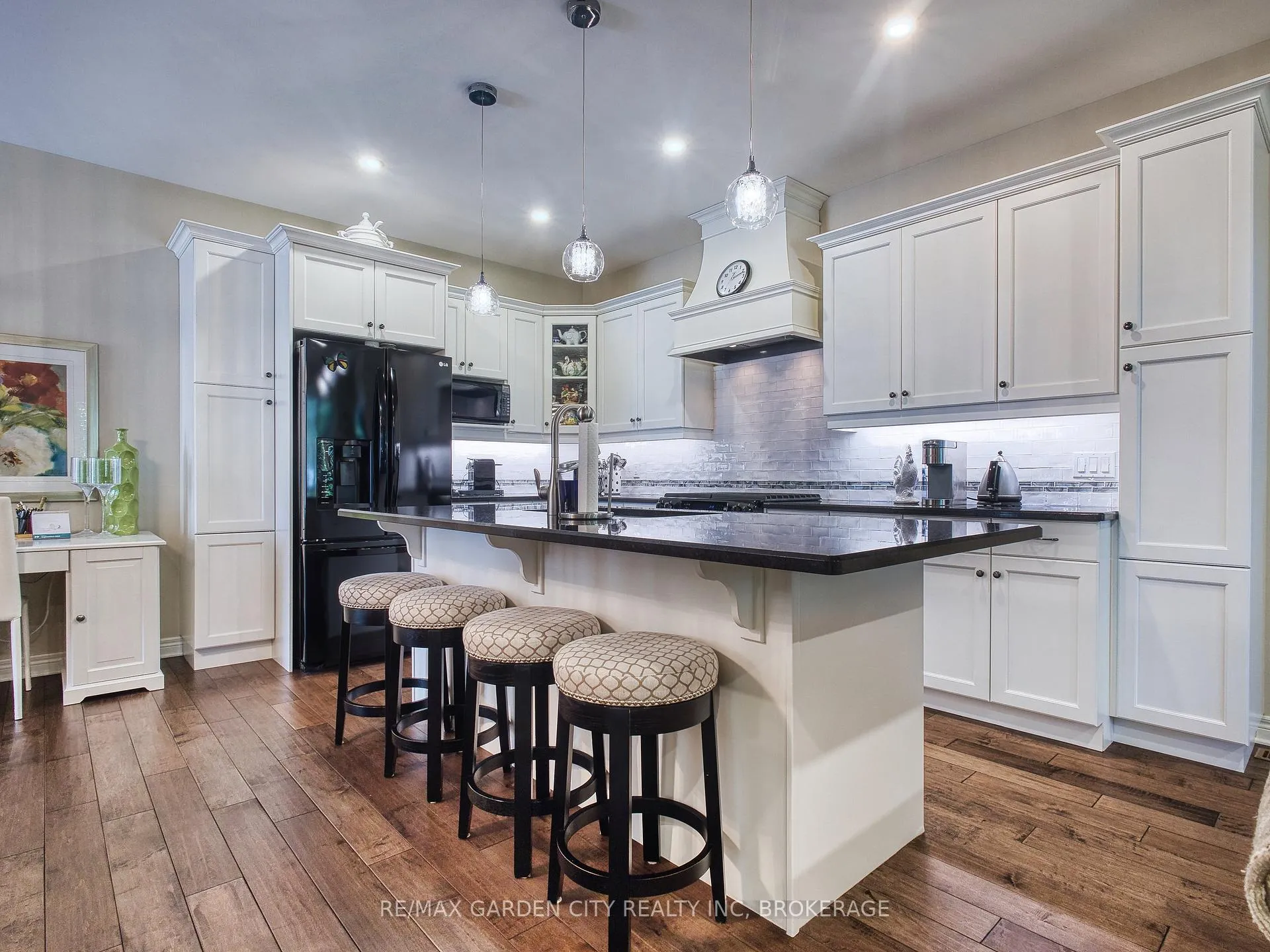 Photo 8 of Unit 15, 215 Vansickle Road, St. Catharines, Rykert/Vansickle — HOMEH