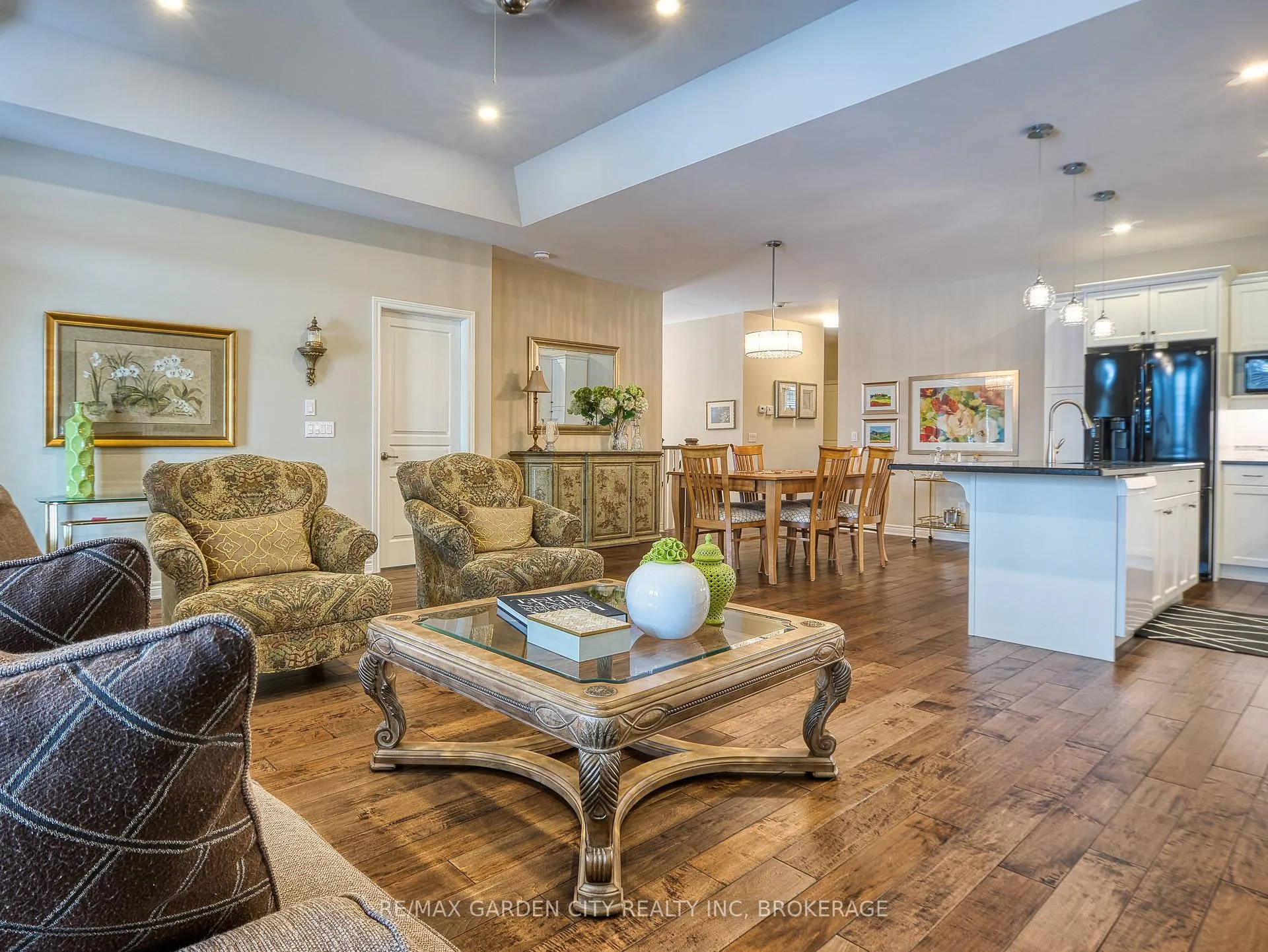Photo 12 of Unit 15, 215 Vansickle Road, St. Catharines, Rykert/Vansickle — HOMEH