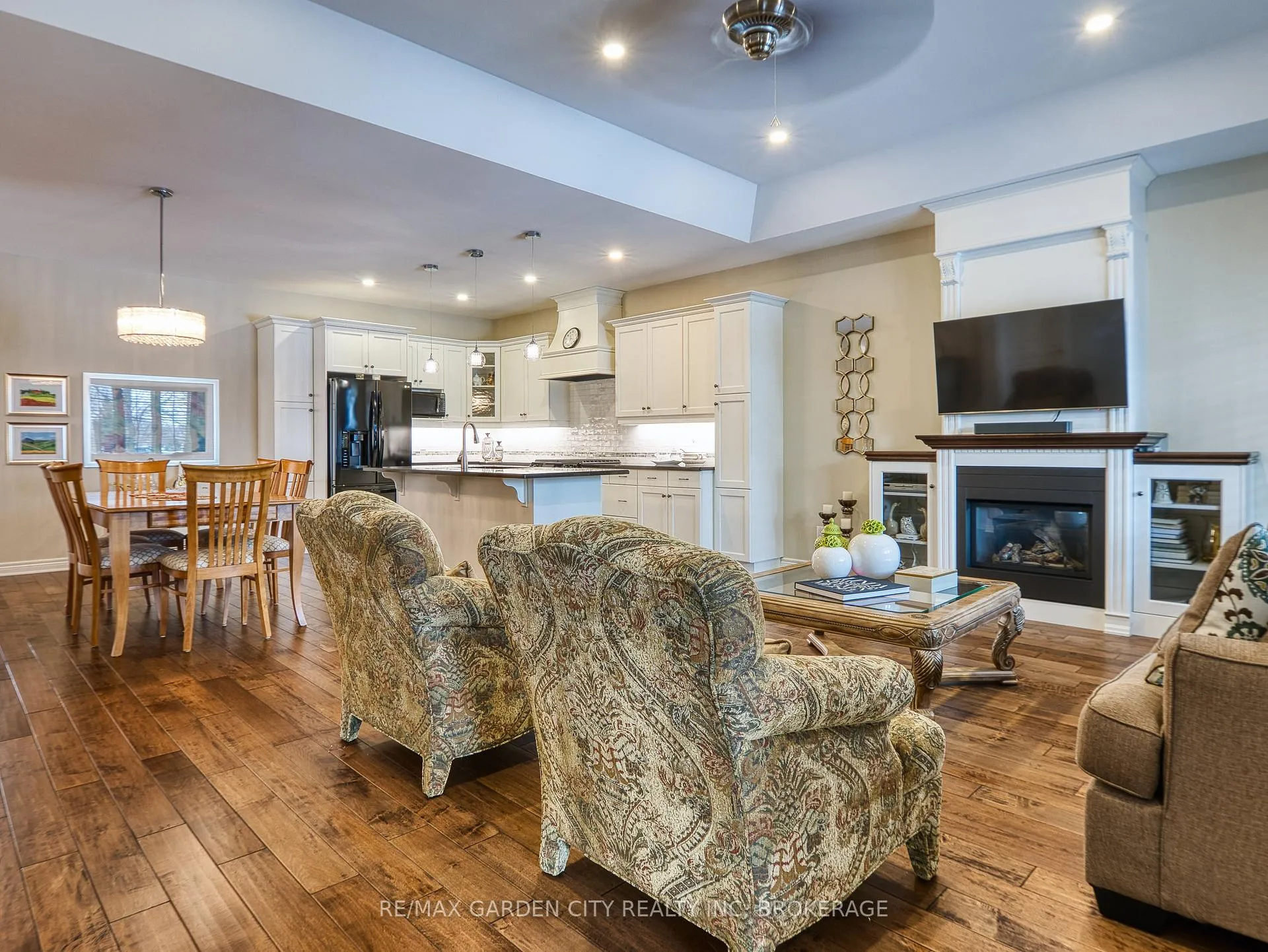 Photo 15 of Unit 15, 215 Vansickle Road, St. Catharines, Rykert/Vansickle — HOMEH