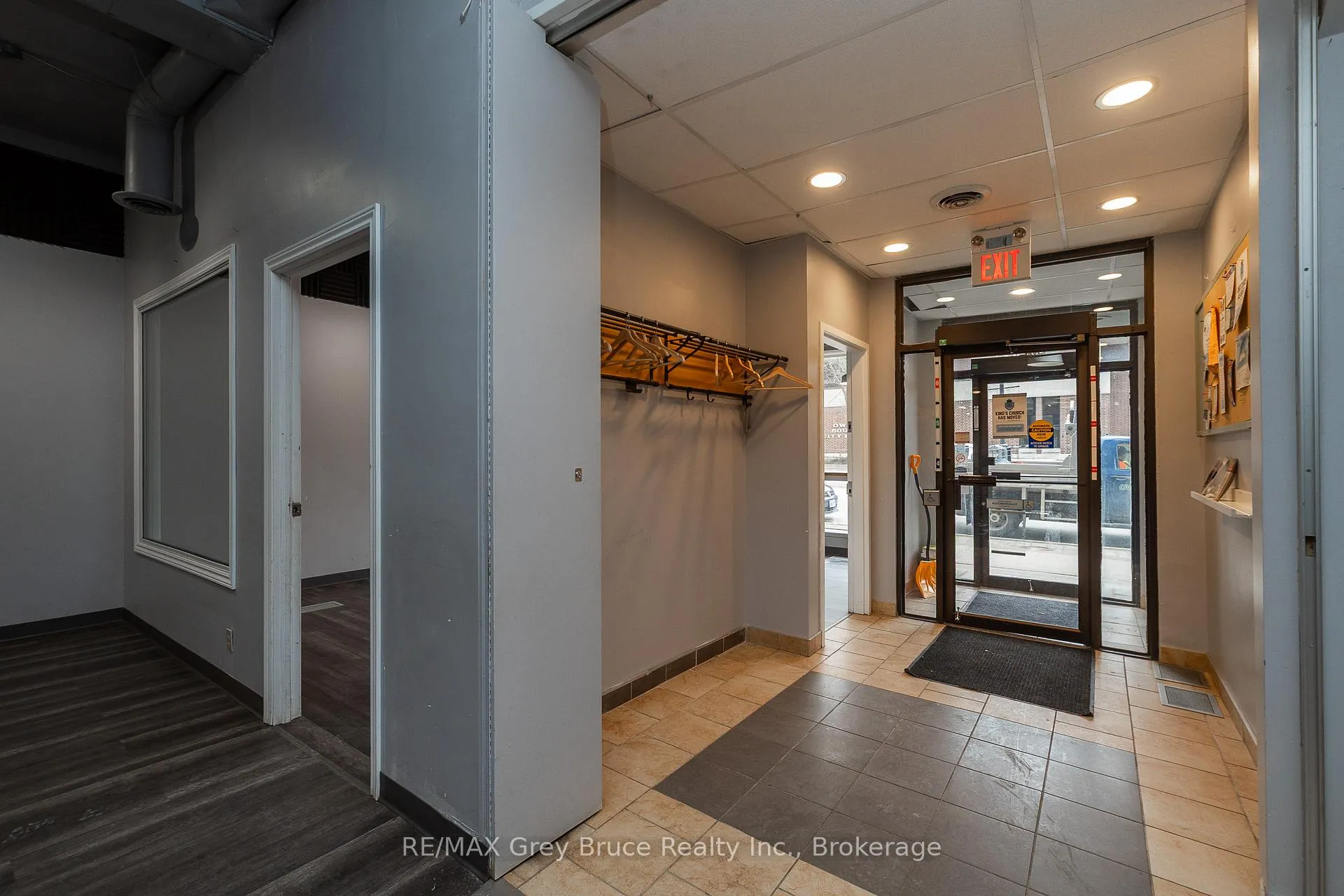Photo 10 of 827 2nd Avenue E, Owen Sound — HOMEH