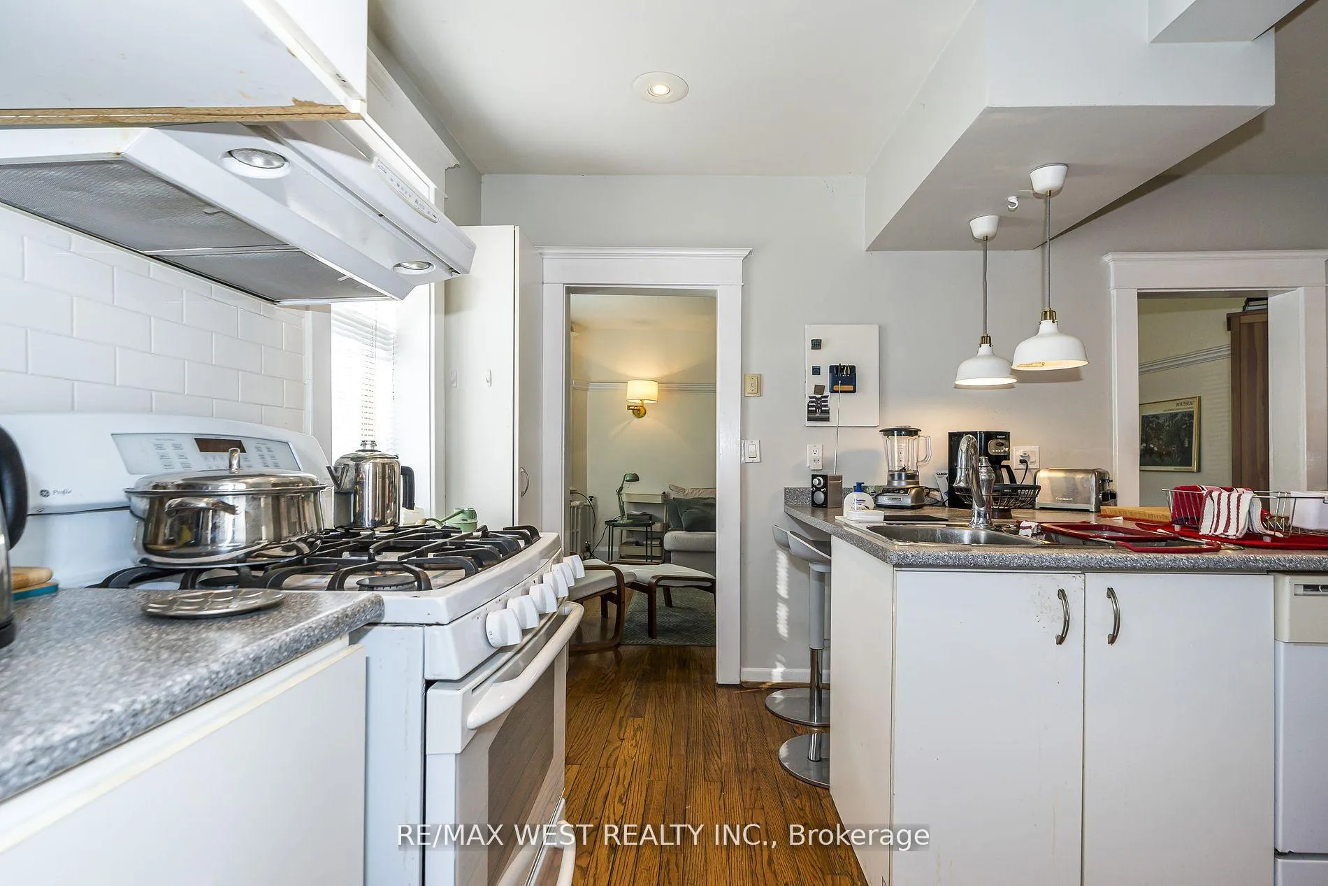 Photo 14 of 9A Humewood Drive, Toronto, Humewood-Cedarvale — HOMEH