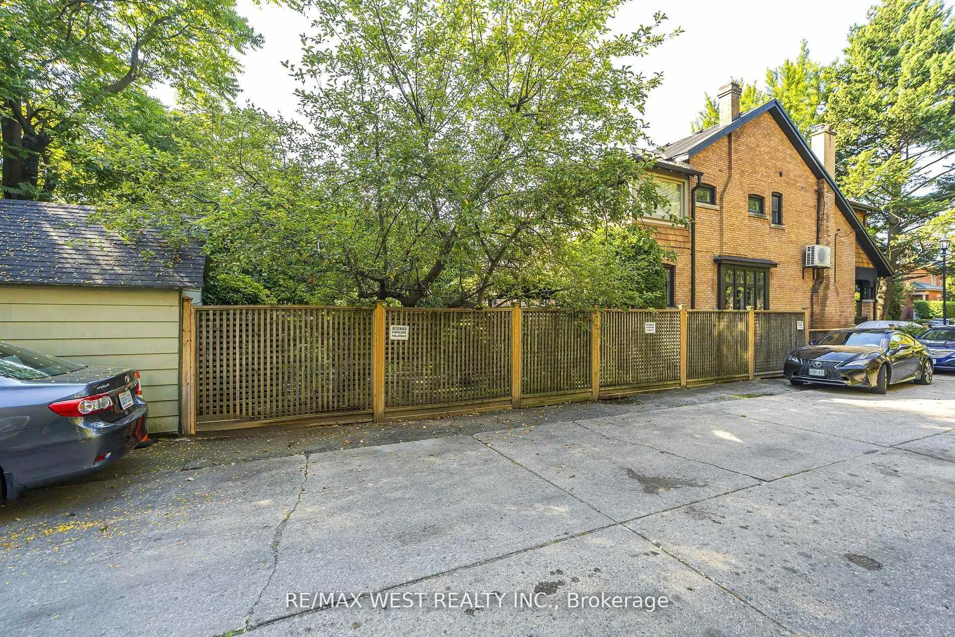 Photo 38 of 9A Humewood Drive, Toronto, Humewood-Cedarvale — HOMEH