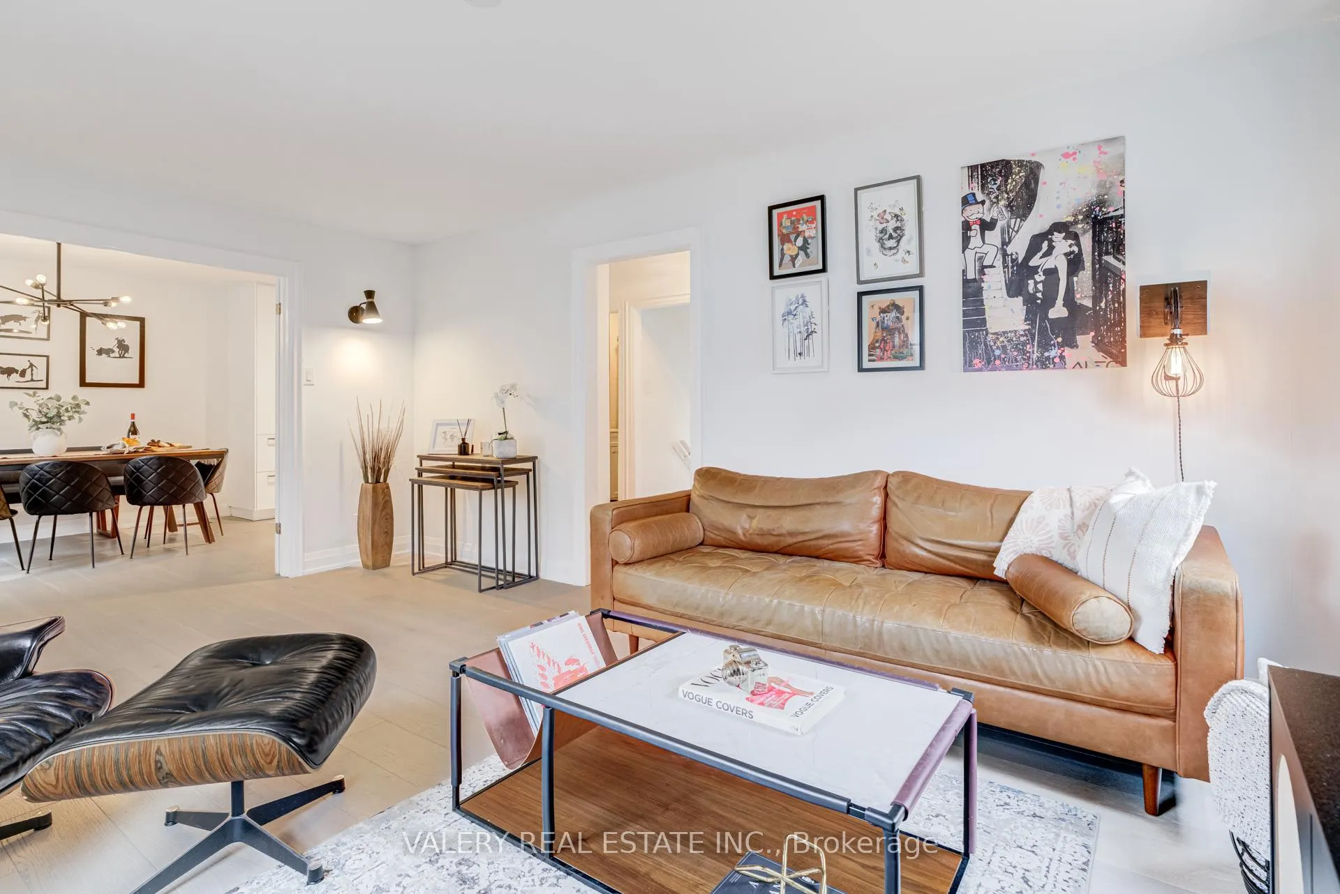 Photo 10 of 21 Avon Park Drive, Etobicoke, Stonegate-Queensway — HOMEH