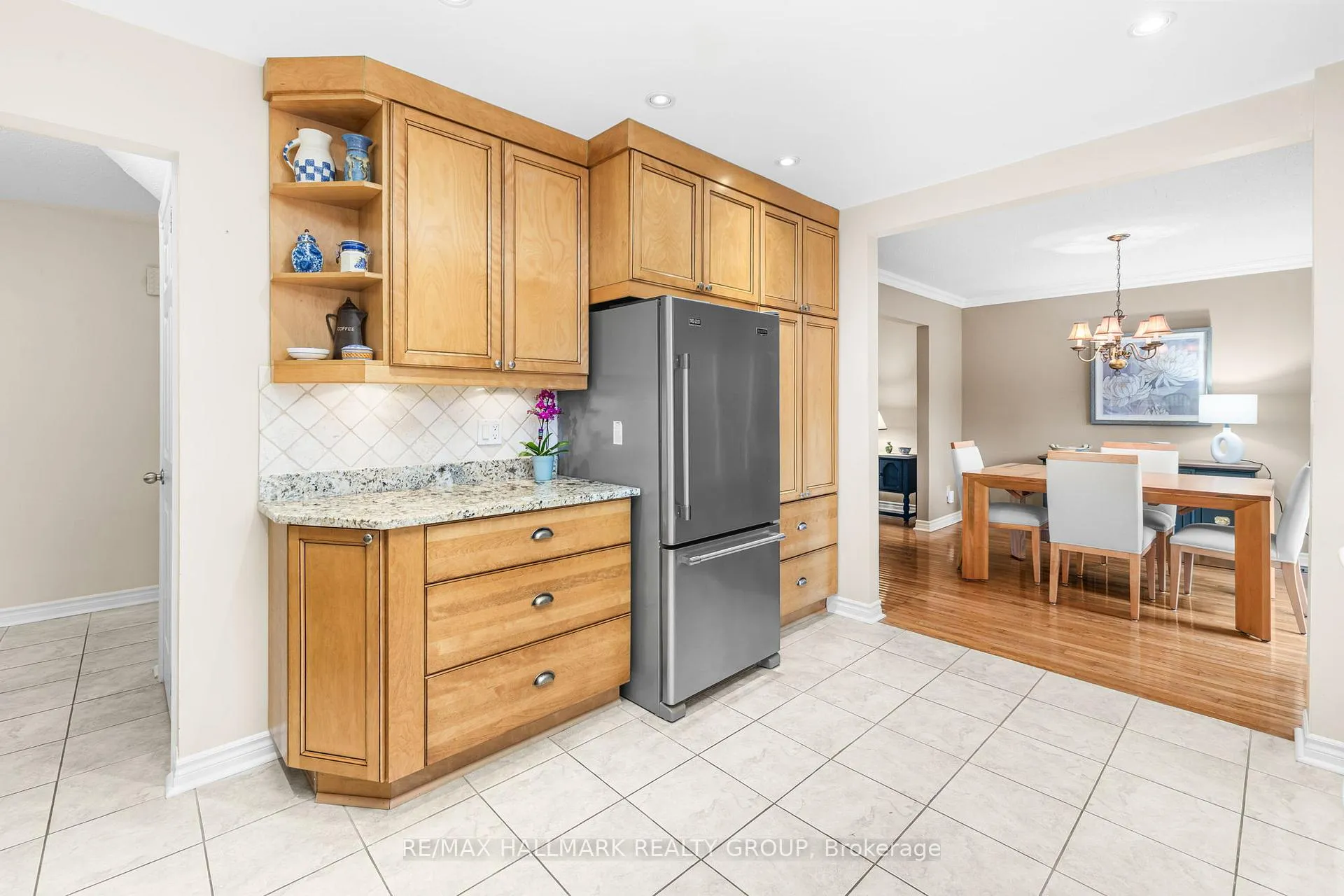 Photo 15 of 906 Chaleur Way, Ottawa, Convent Glen — HOMEH