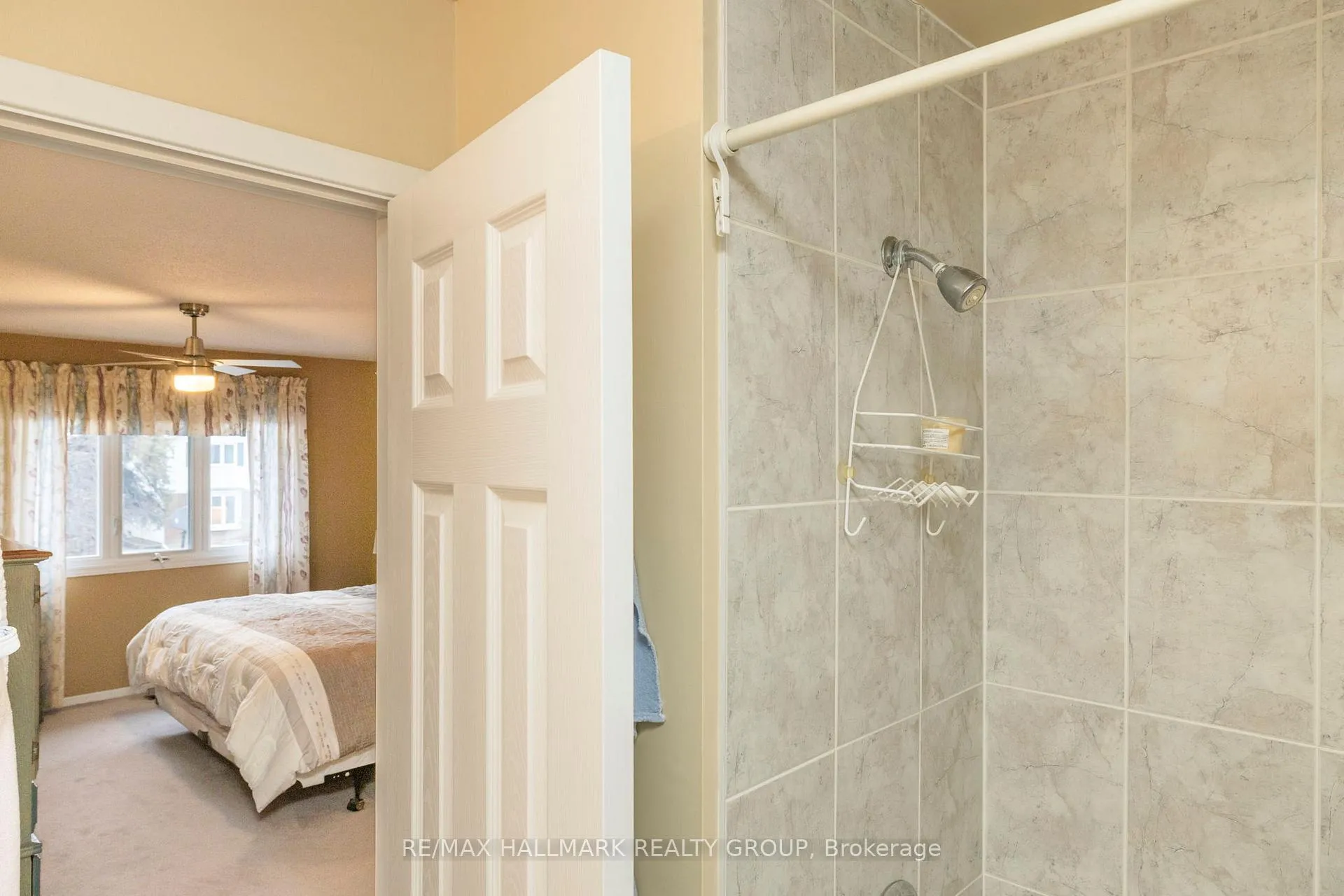 Photo 23 of 906 Chaleur Way, Ottawa, Convent Glen — HOMEH
