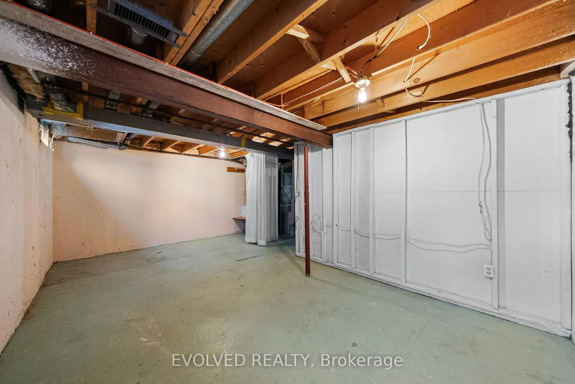 Photo 24 of Unit 1, 4192 Longmoor Drive, Burlington, Shoreacres — HOMEH