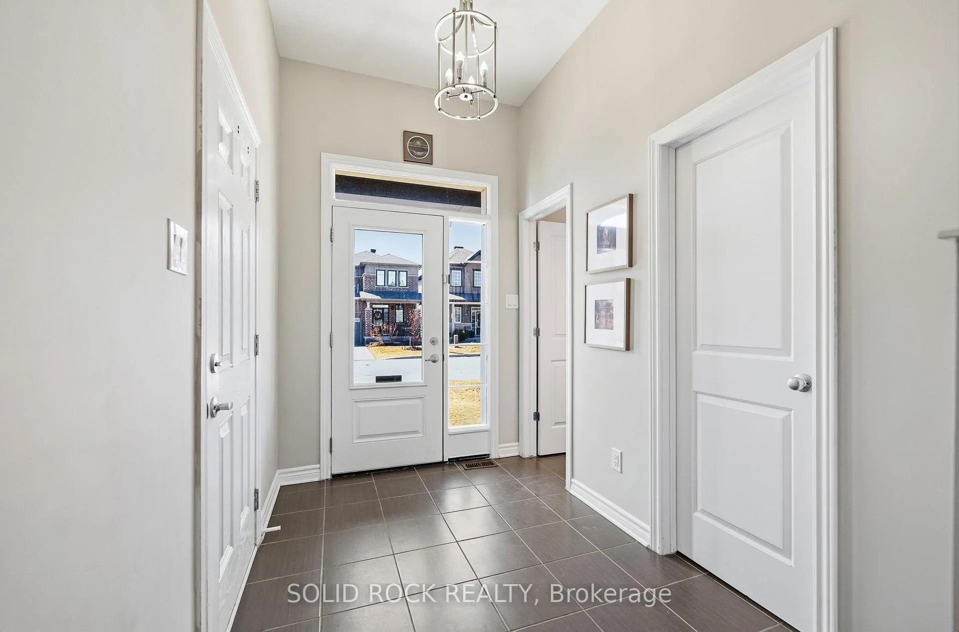 Photo 4 of 154 Westover Crescent, Ottawa, Kanata - Kanata Lakes/Heritage Hills — HOMEH