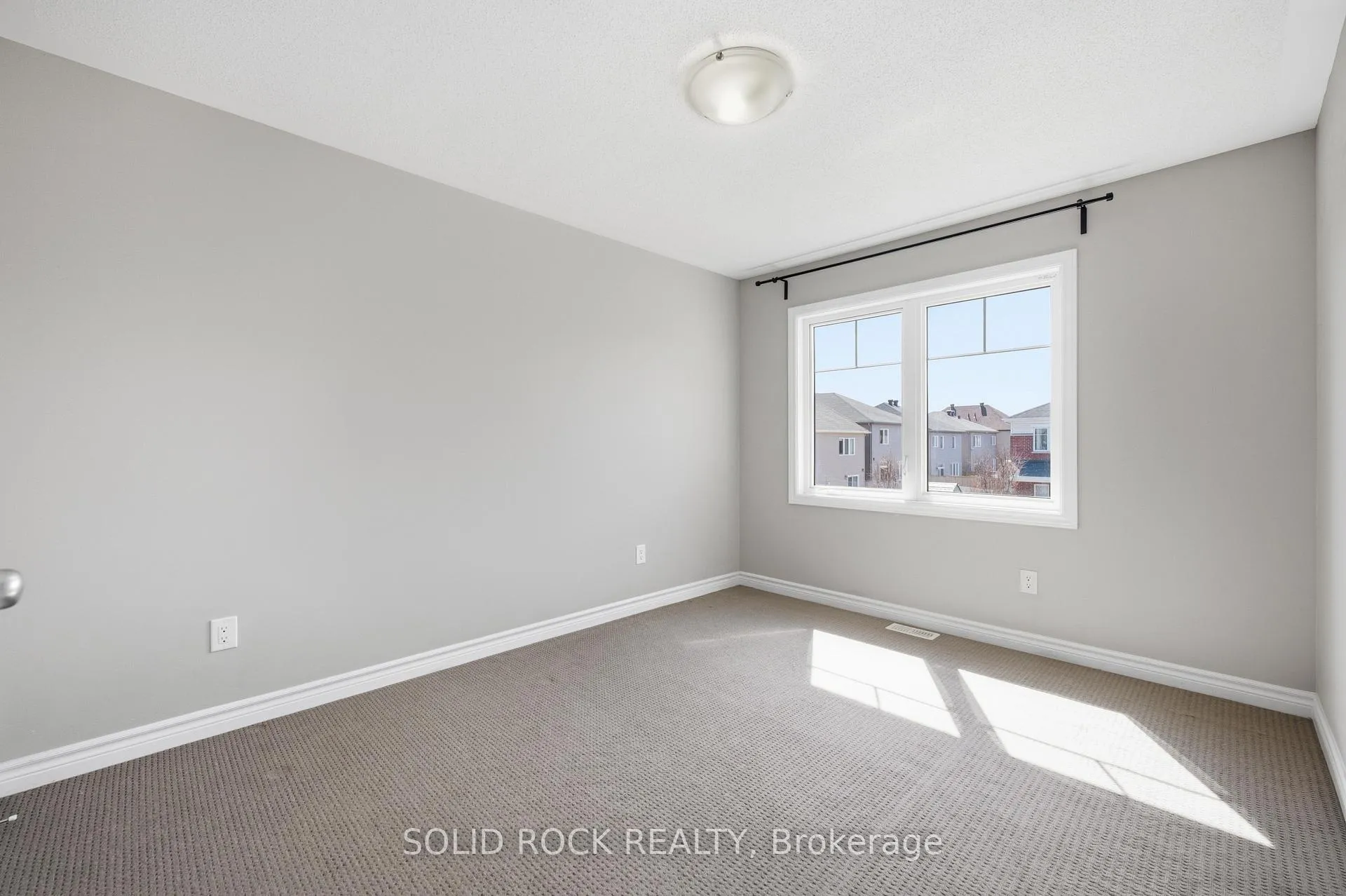 Photo 25 of 154 Westover Crescent, Ottawa, Kanata - Kanata Lakes/Heritage Hills — HOMEH