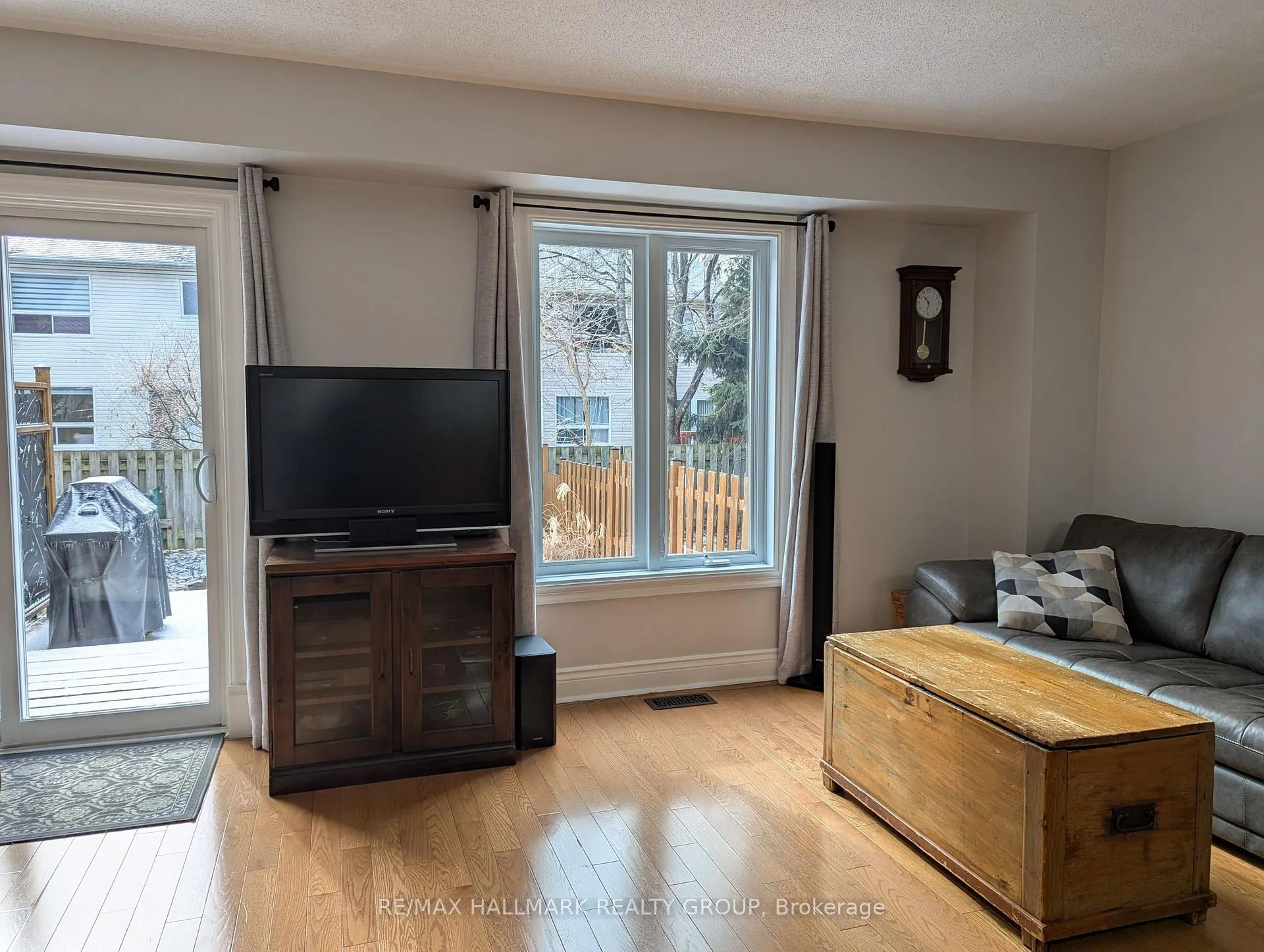 Photo 6 of 155 Markland Crescent, Ottawa, Barrhaven East — HOMEH