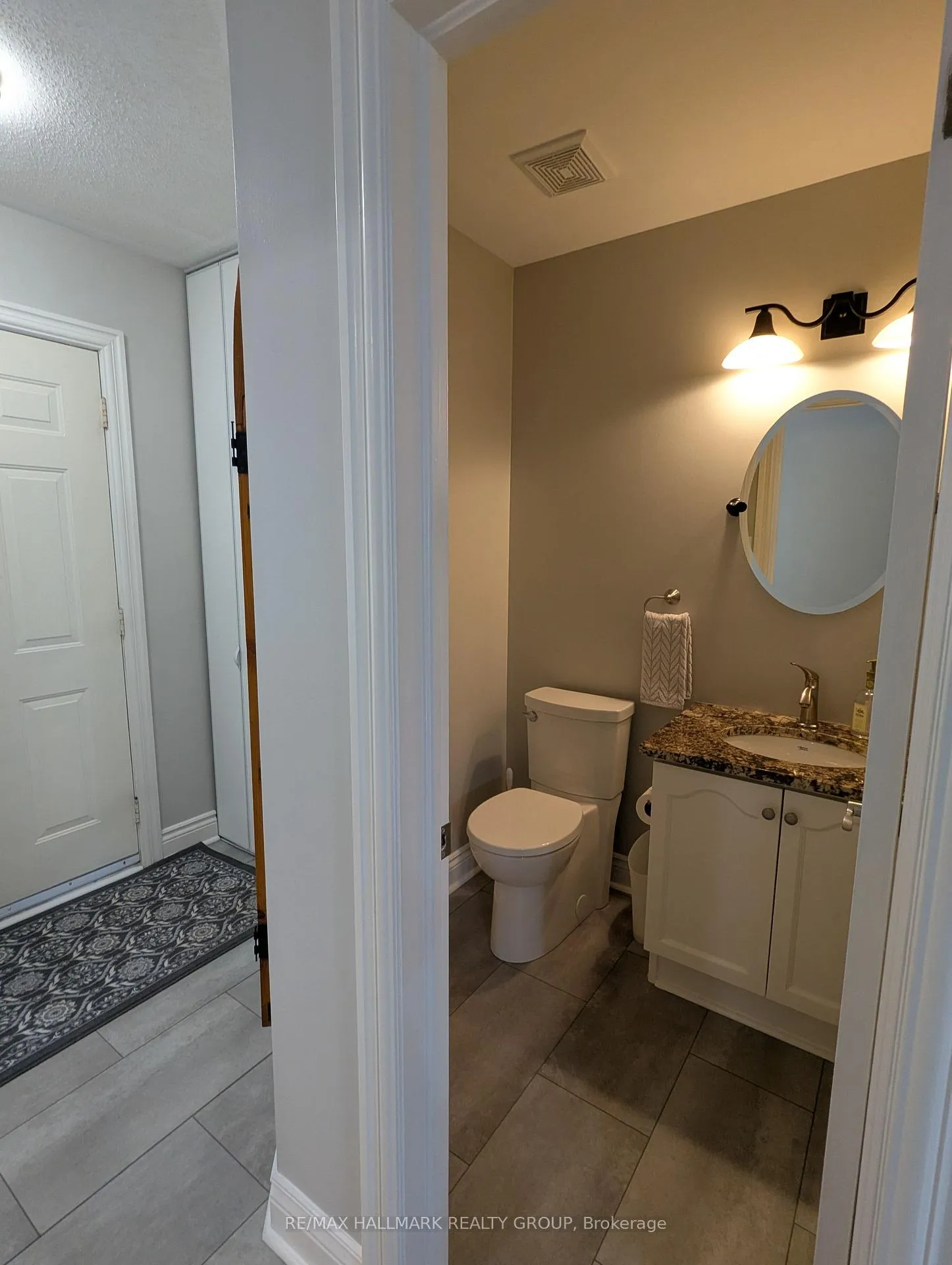 Photo 13 of 155 Markland Crescent, Ottawa, Barrhaven East — HOMEH