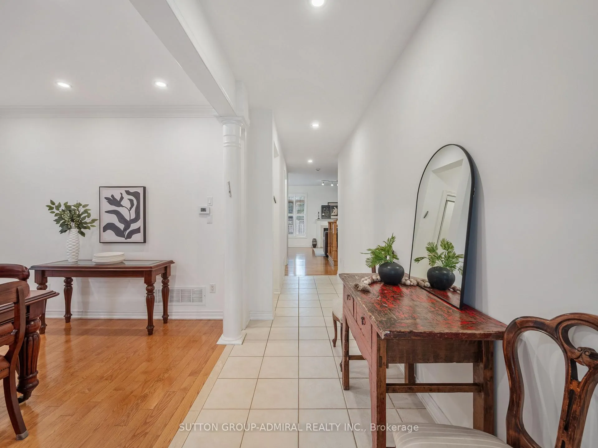 Photo 5 of 45 Chardonnay Drive, Vaughan, Patterson — HOMEH