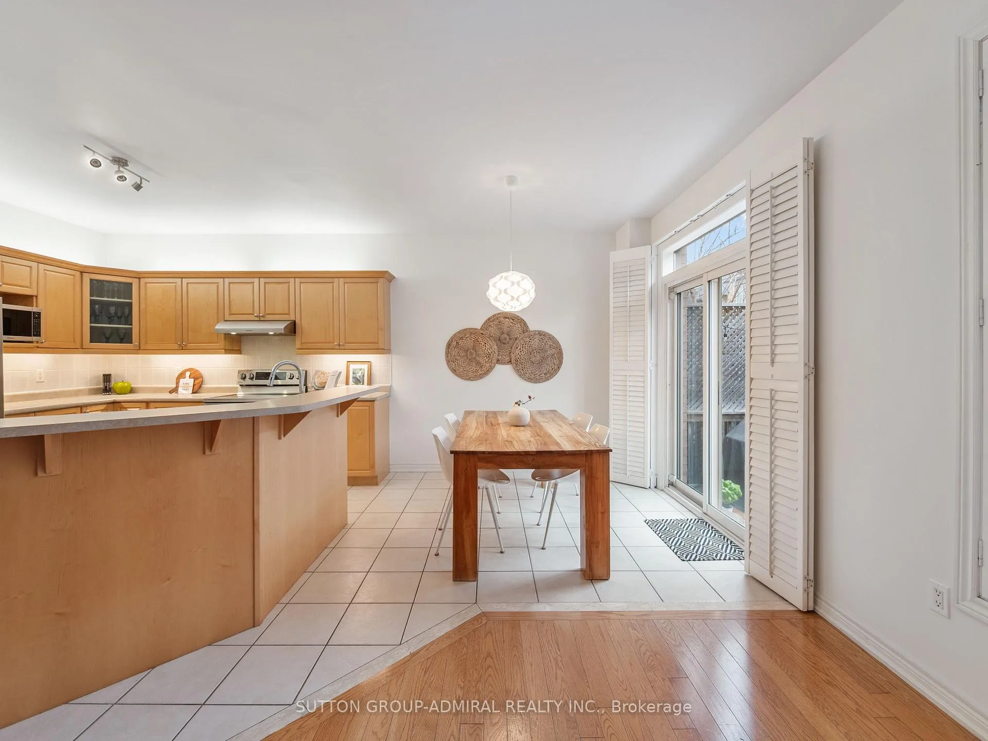 Photo 13 of 45 Chardonnay Drive, Vaughan, Patterson — HOMEH