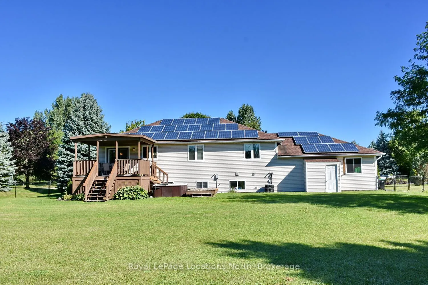 Photo 8 of 44 Donald Avenue, Clearview, Nottawa — HOMEH
