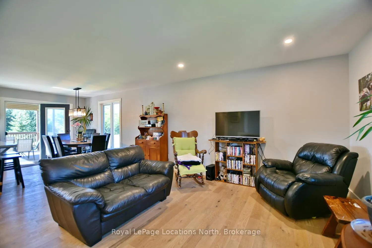 Photo 16 of 44 Donald Avenue, Clearview, Nottawa — HOMEH