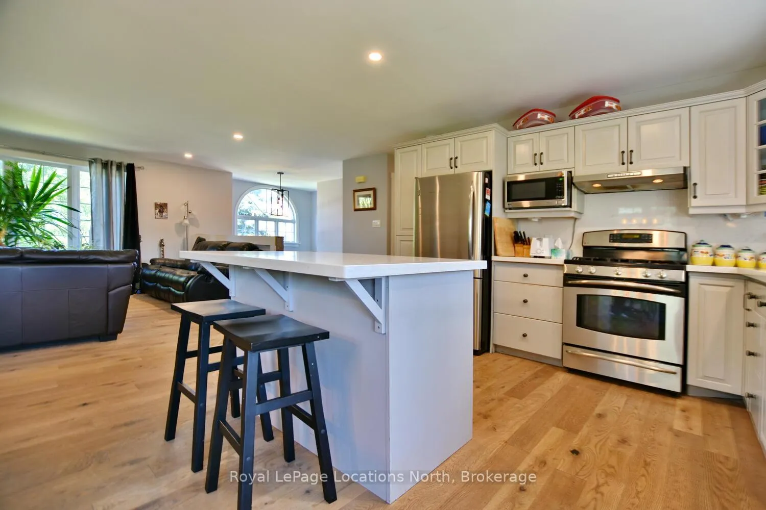 Photo 19 of 44 Donald Avenue, Clearview, Nottawa — HOMEH