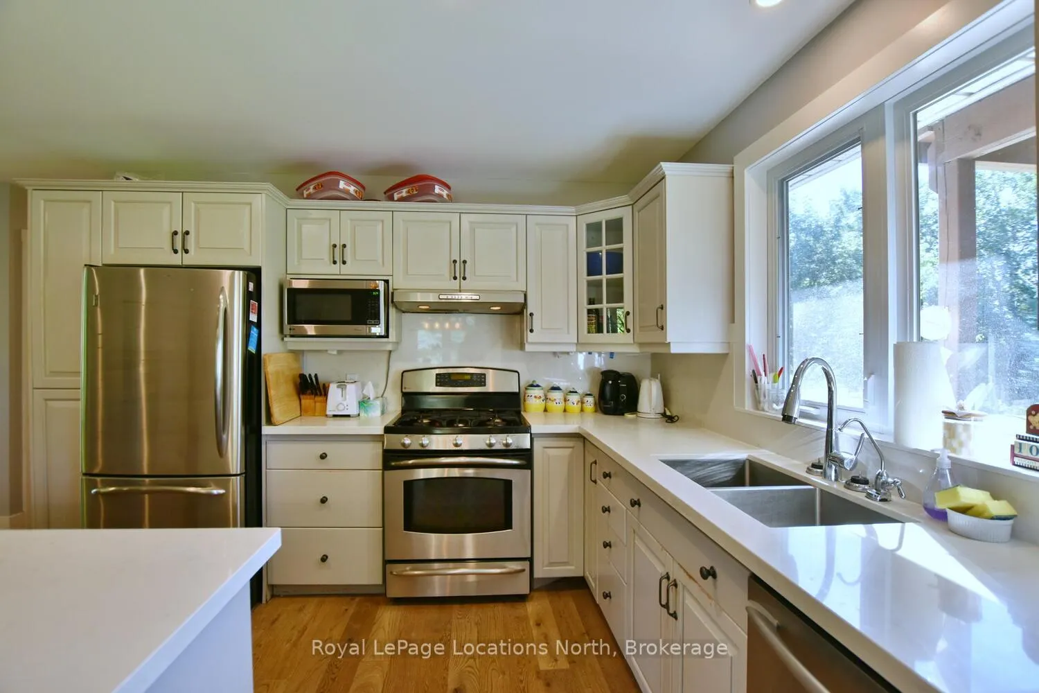 Photo 21 of 44 Donald Avenue, Clearview, Nottawa — HOMEH