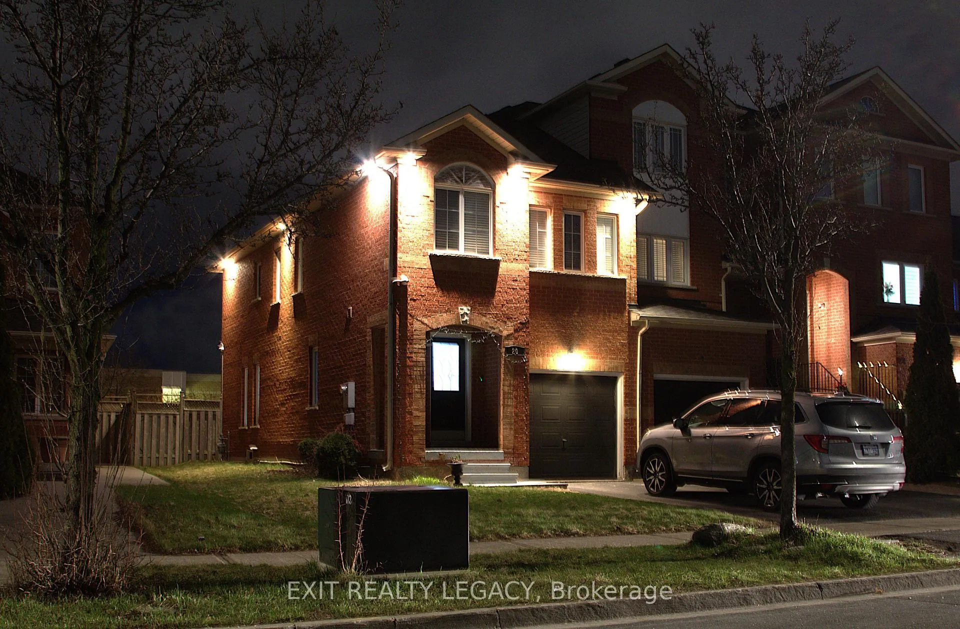 Photo 5 of 20 Lucena Crescent, Vaughan, Maple — HOMEH