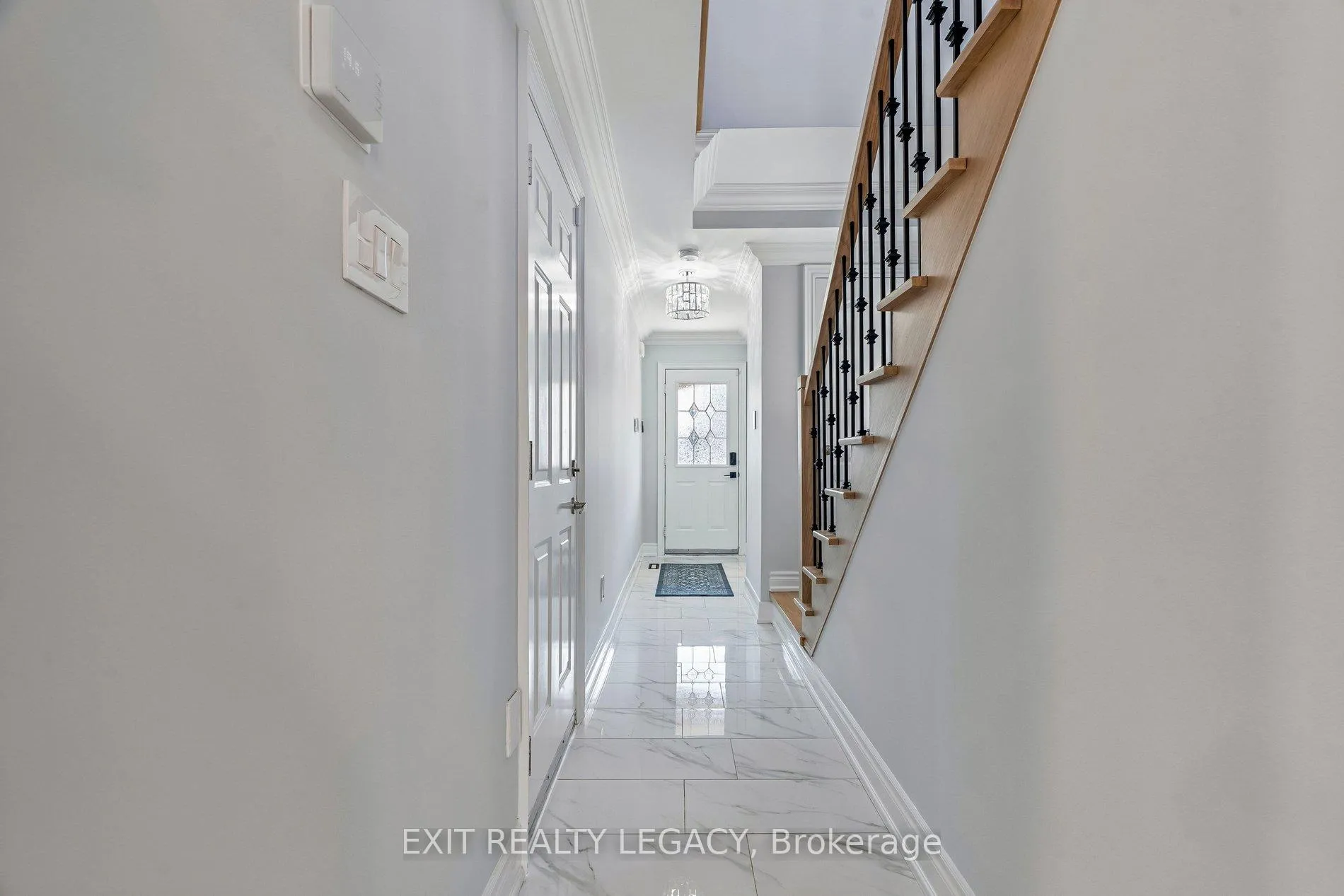Photo 7 of 20 Lucena Crescent, Vaughan, Maple — HOMEH