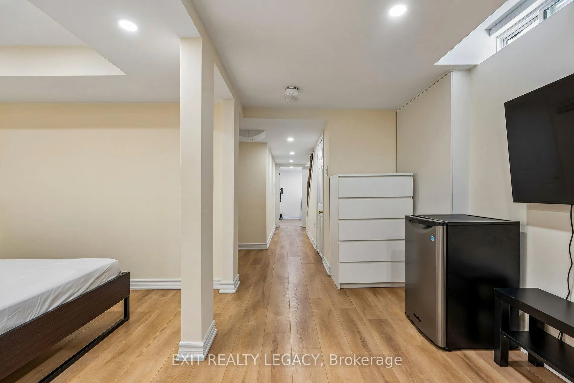 Photo 42 of 20 Lucena Crescent, Vaughan, Maple — HOMEH