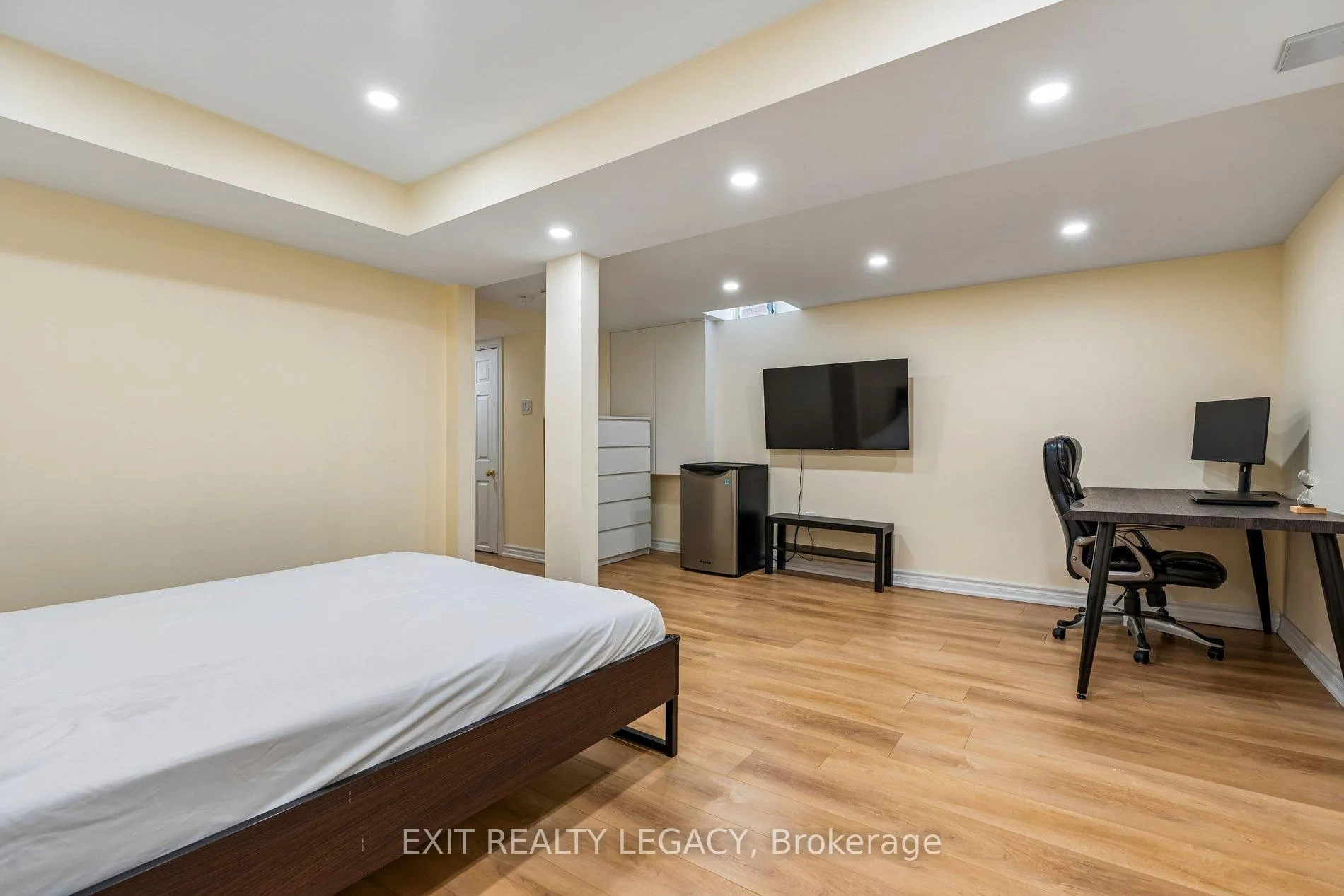 Photo 45 of 20 Lucena Crescent, Vaughan, Maple — HOMEH