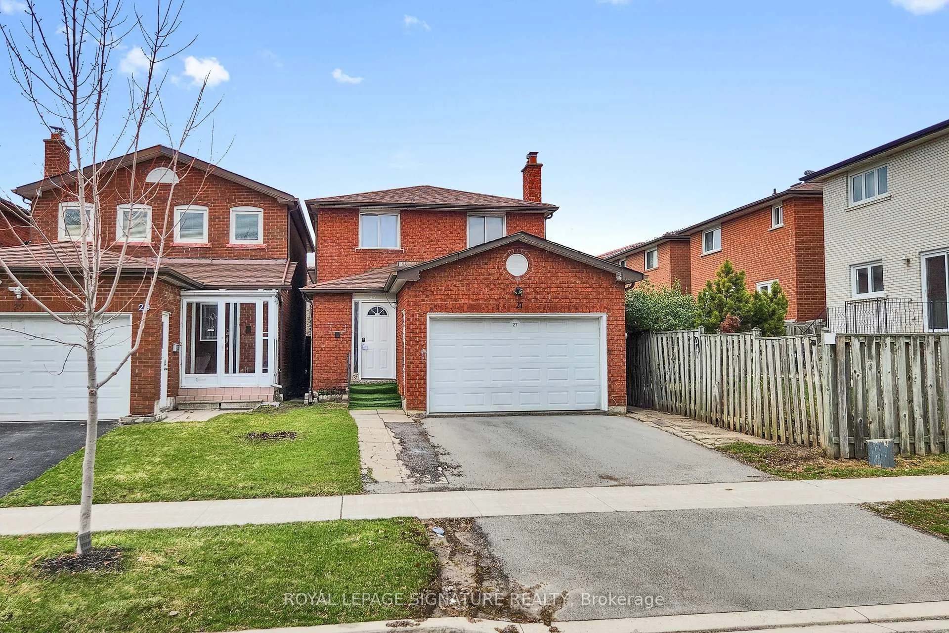 Photo 1 of 27 Rainthorpe Crescent, Scarborough, L'Amoreaux — HOMEH