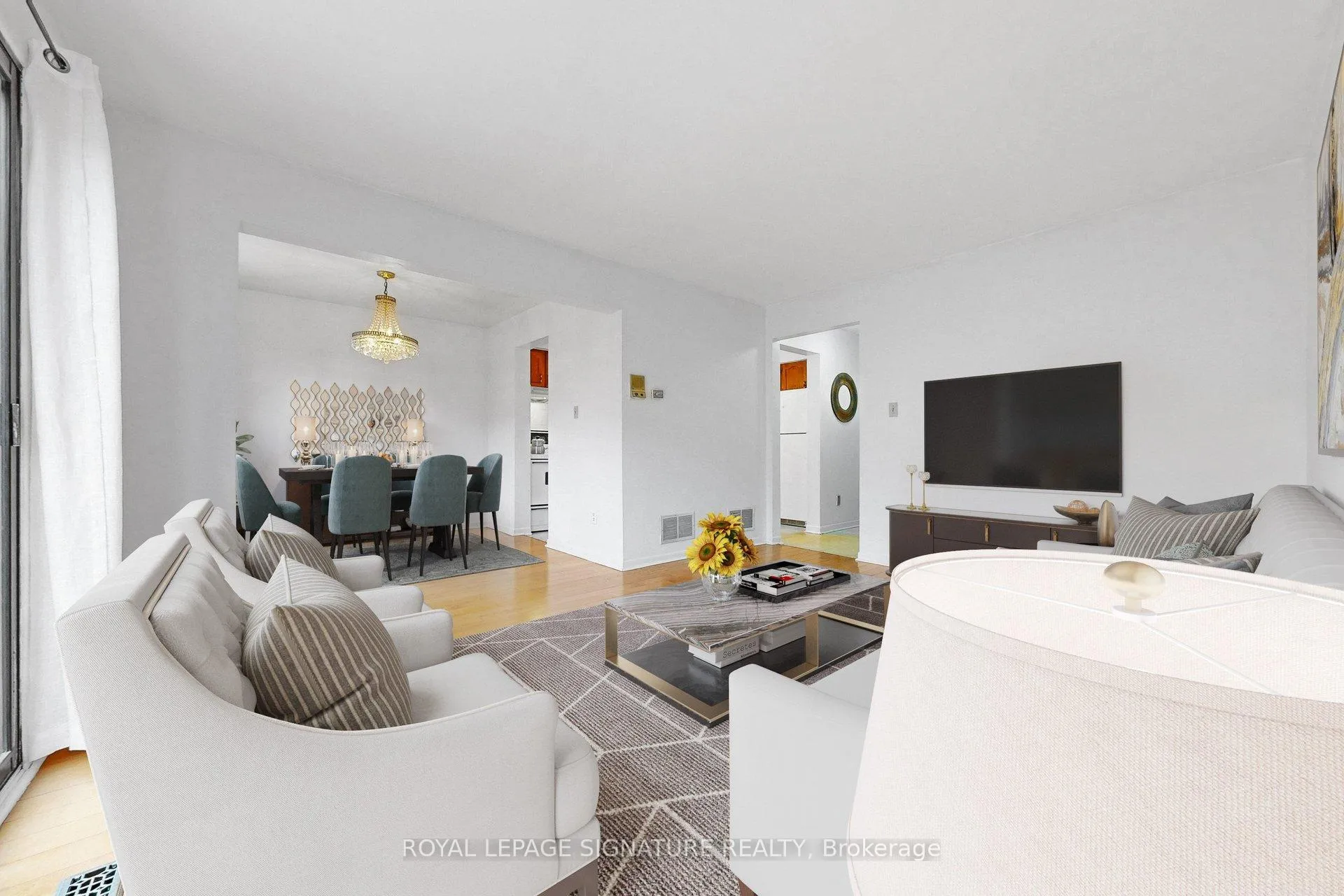 Photo 15 of 27 Rainthorpe Crescent, Scarborough, L'Amoreaux — HOMEH