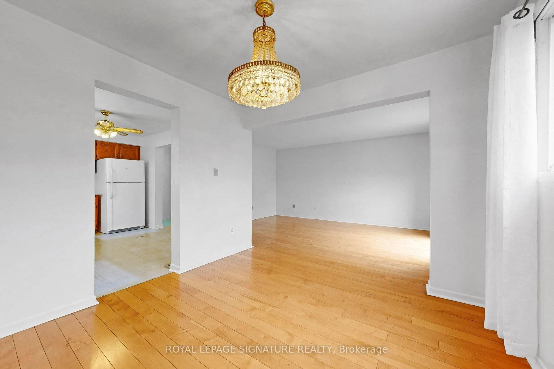 Photo 19 of 27 Rainthorpe Crescent, Scarborough, L'Amoreaux — HOMEH