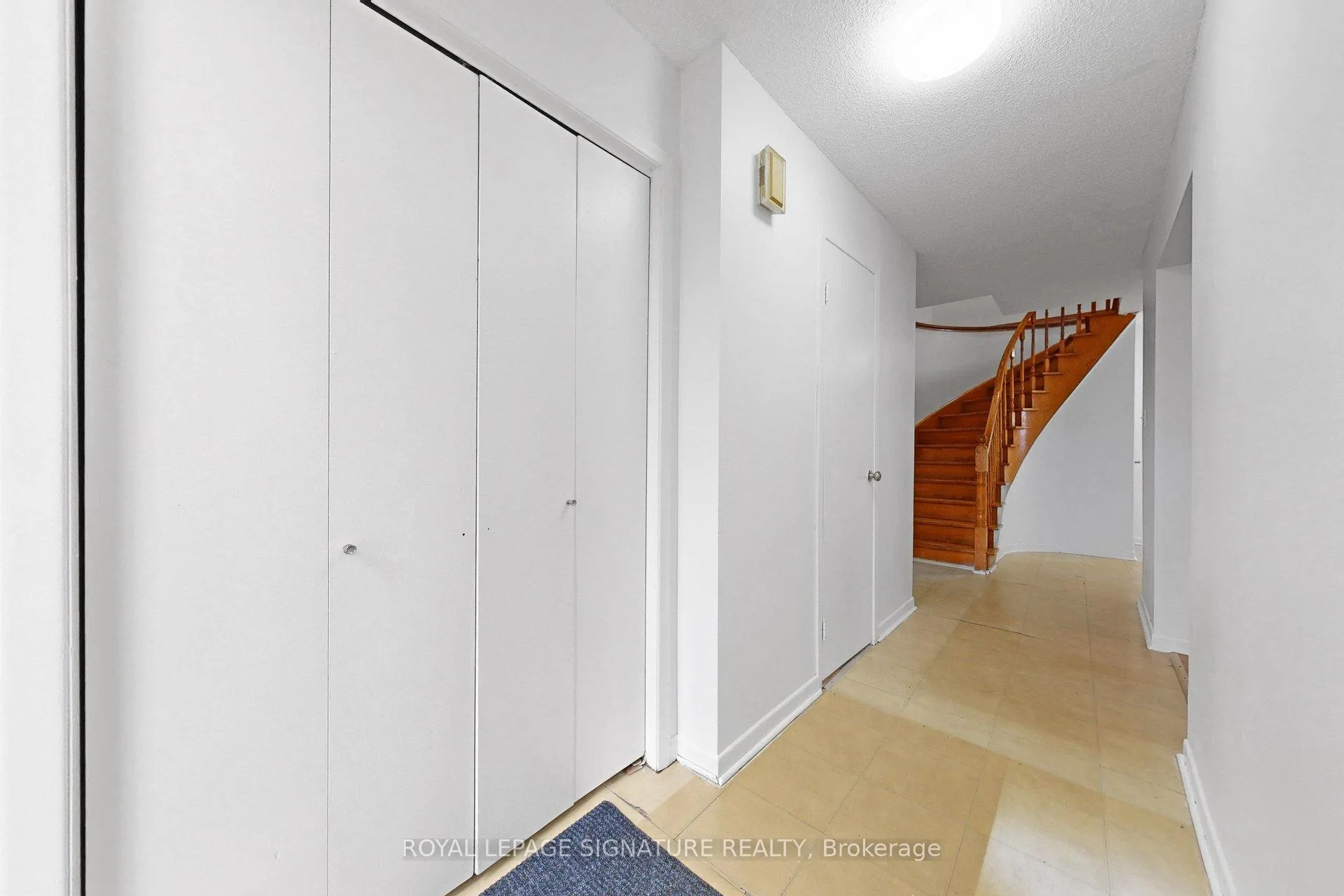 Photo 20 of 27 Rainthorpe Crescent, Scarborough, L'Amoreaux — HOMEH