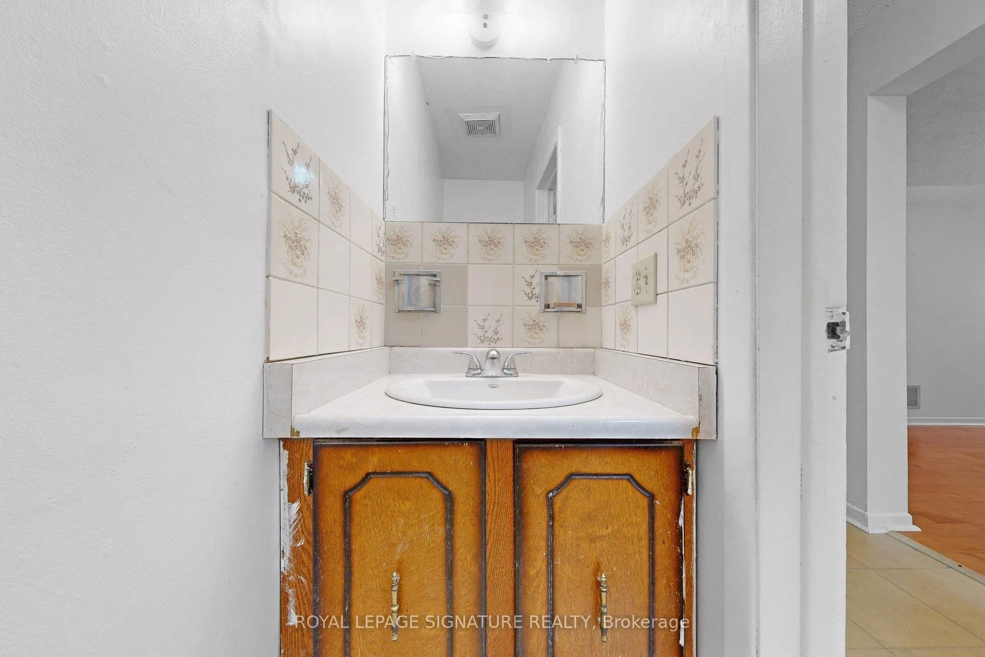 Photo 21 of 27 Rainthorpe Crescent, Scarborough, L'Amoreaux — HOMEH