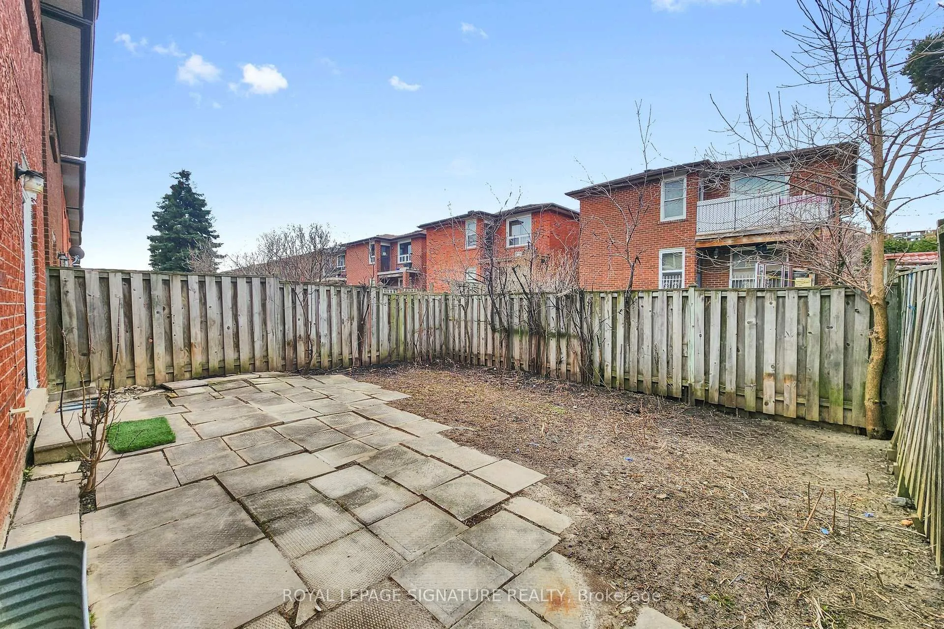 Photo 43 of 27 Rainthorpe Crescent, Scarborough, L'Amoreaux — HOMEH