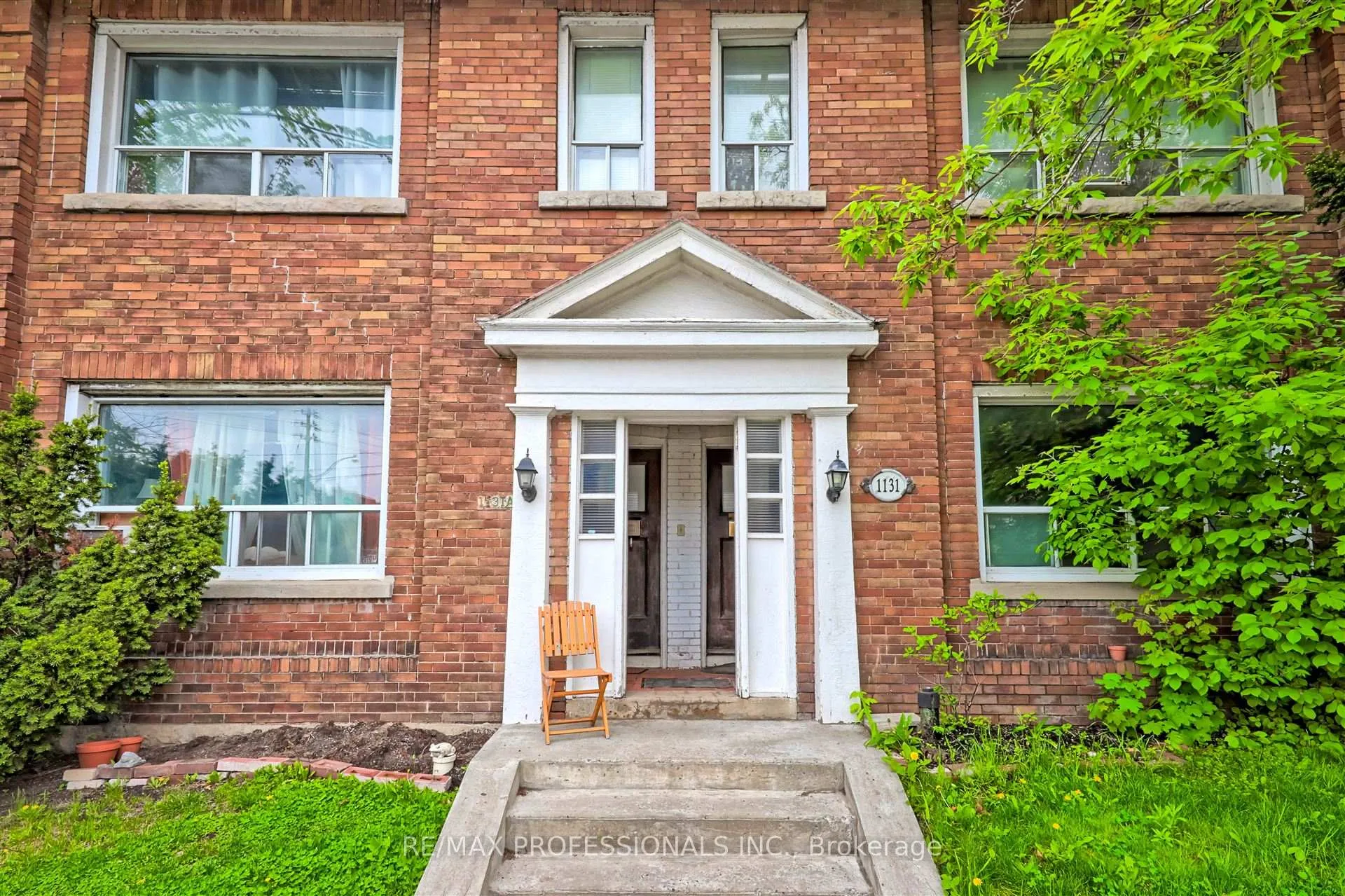 Photo 2 of 1131 &1131A Avenue Road, Toronto, Lawrence Park South — HOMEH