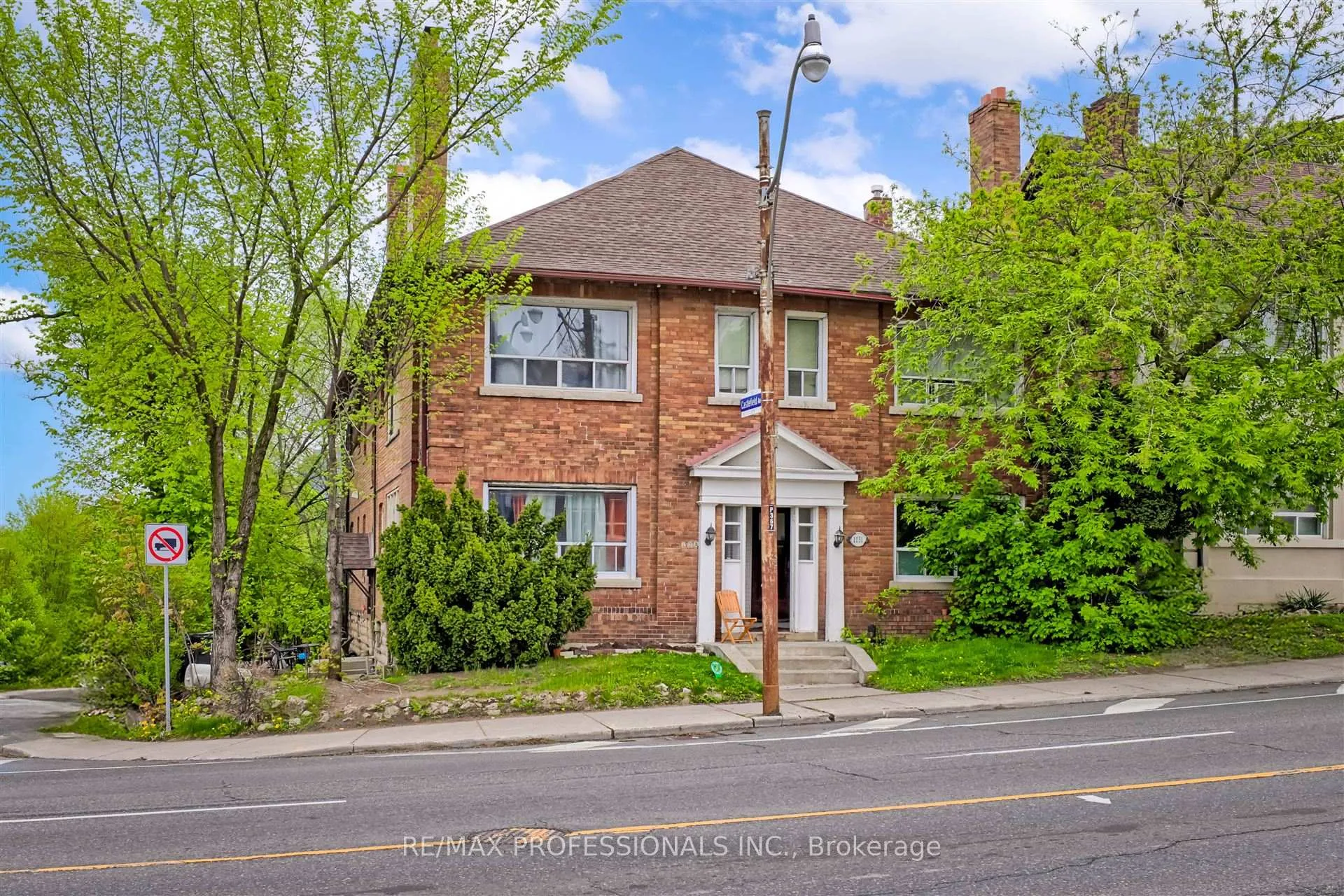 Photo 3 of 1131 &1131A Avenue Road, Toronto, Lawrence Park South — HOMEH