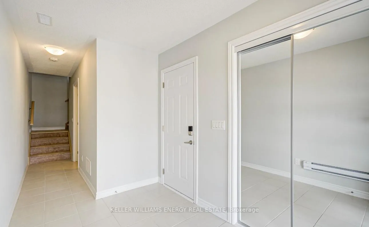 Photo 3 of 1210 Greentree Path, Oshawa, Kedron — HOMEH