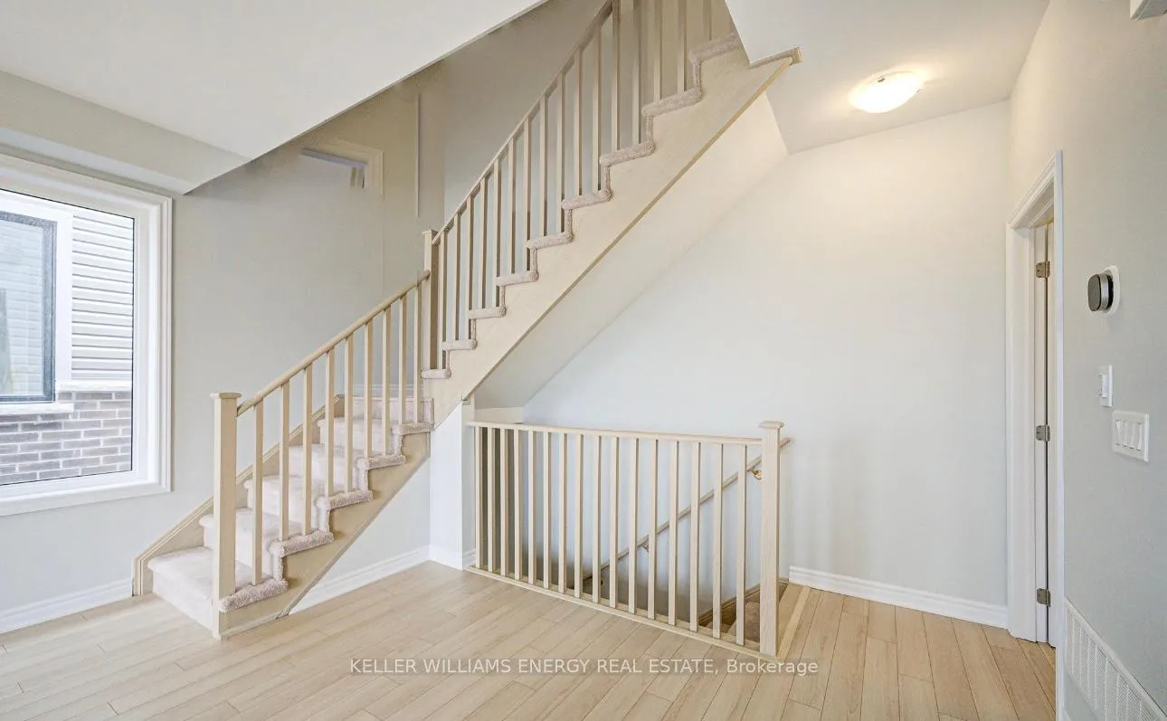 Photo 5 of 1210 Greentree Path, Oshawa, Kedron — HOMEH