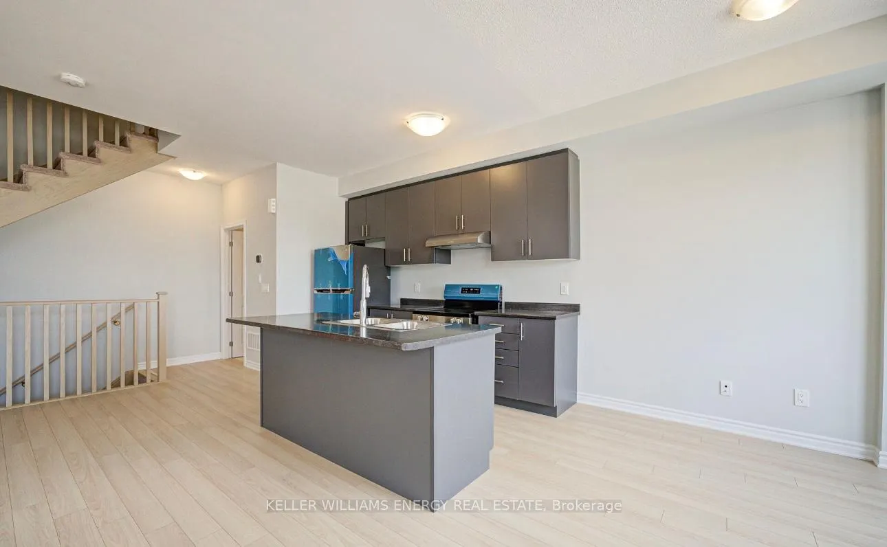 Photo 8 of 1210 Greentree Path, Oshawa, Kedron — HOMEH