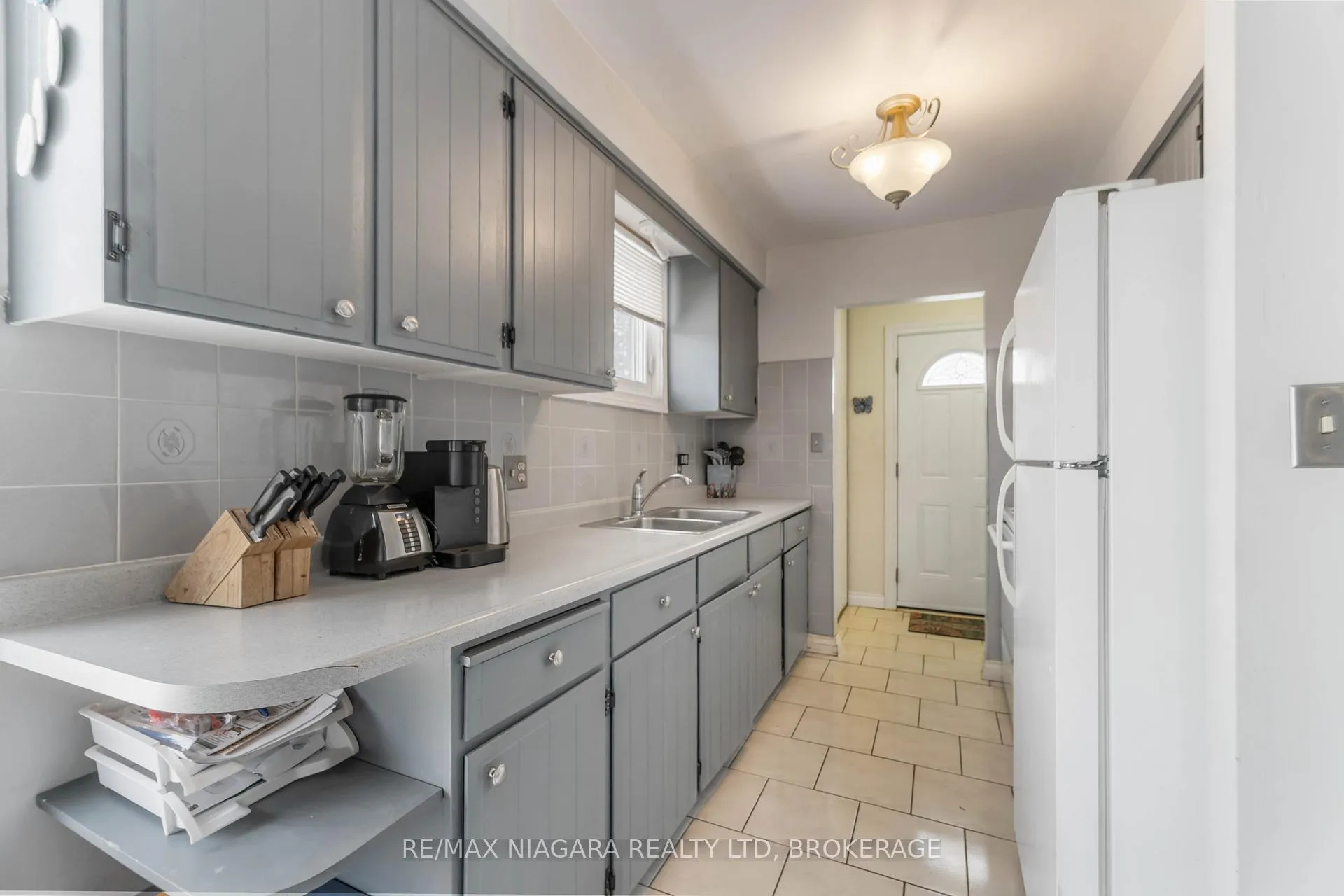 Photo 5 of 5 Thorncliff Drive, St. Catharines, Oakdale — HOMEH
