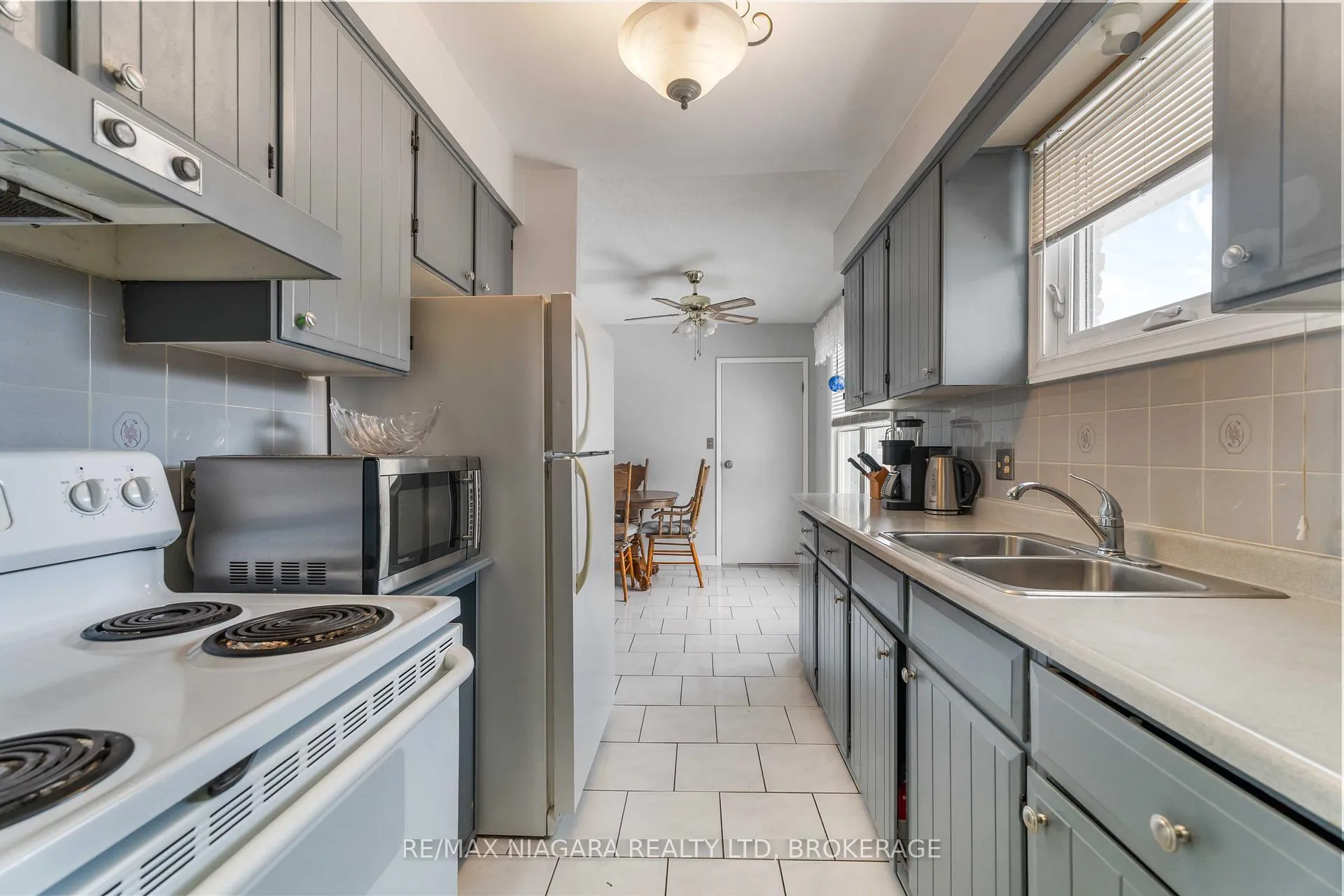Photo 6 of 5 Thorncliff Drive, St. Catharines, Oakdale — HOMEH