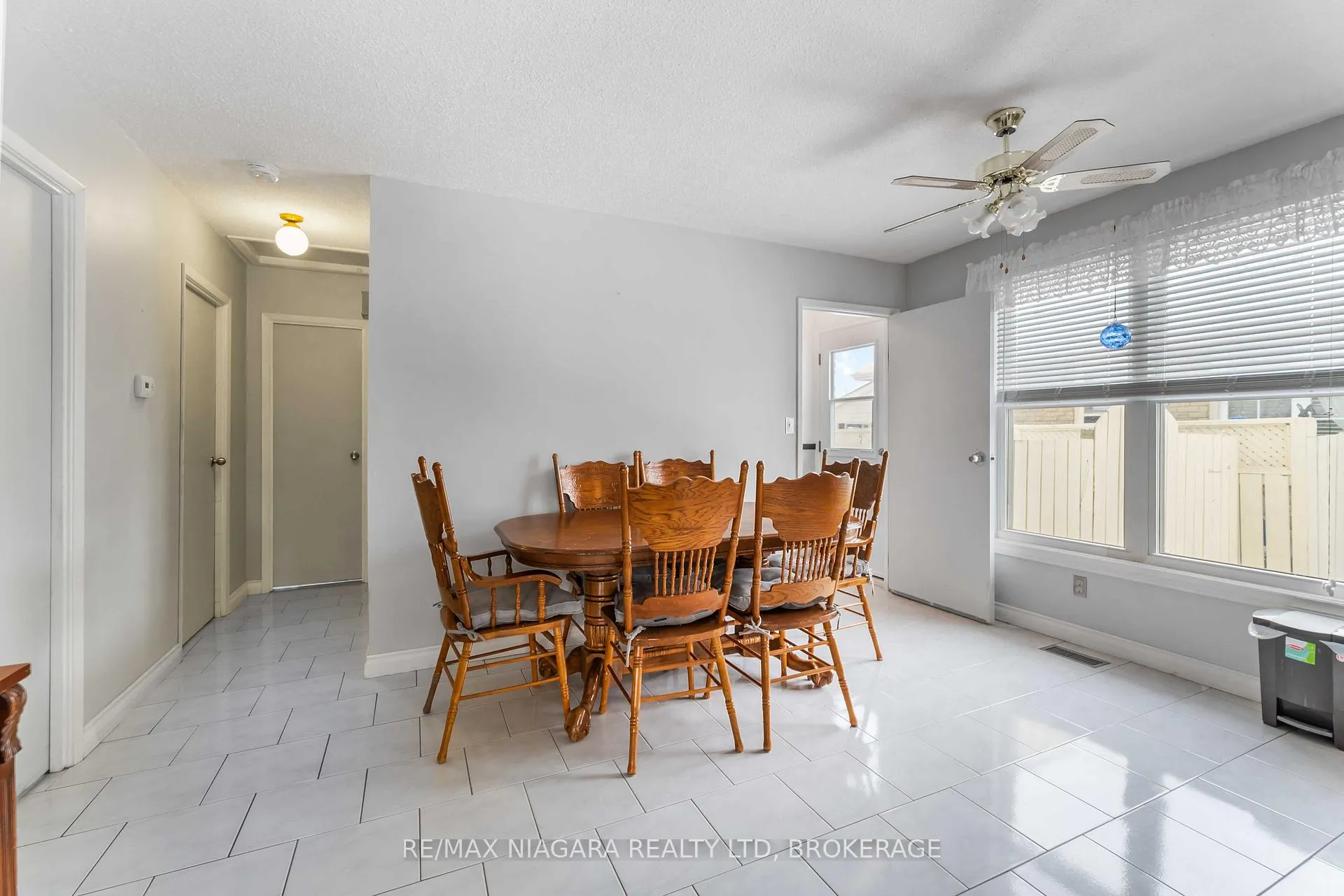 Photo 7 of 5 Thorncliff Drive, St. Catharines, Oakdale — HOMEH