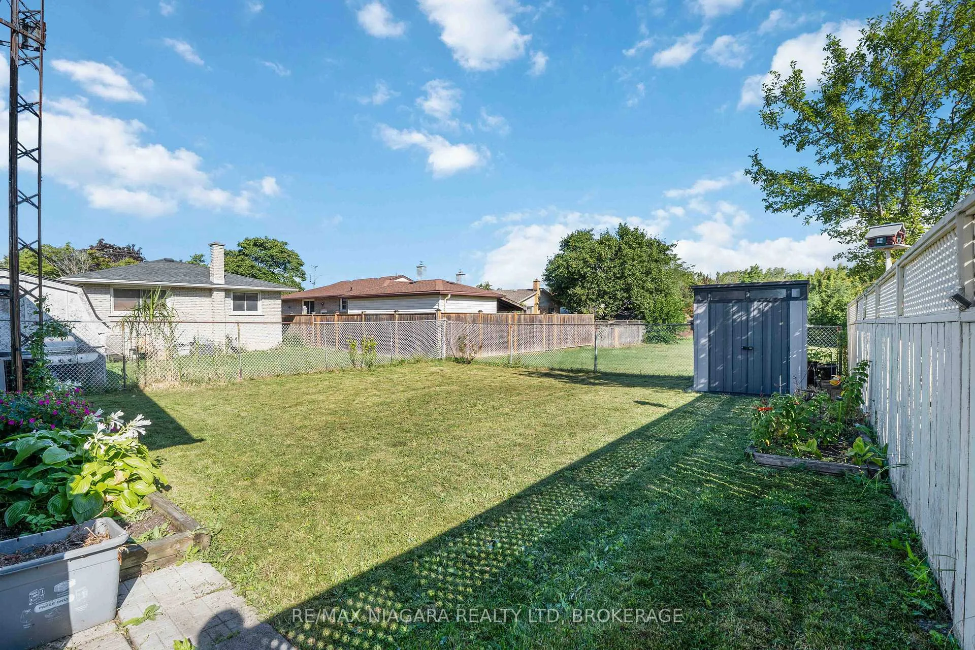 Photo 19 of 5 Thorncliff Drive, St. Catharines, Oakdale — HOMEH