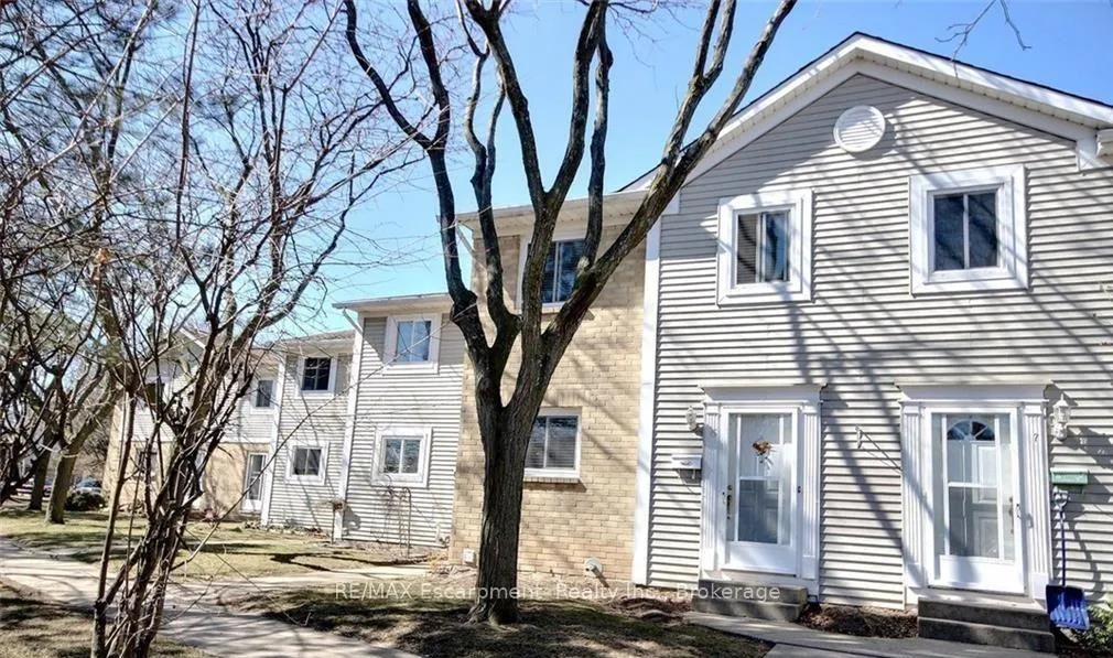 Photo 1 of Unit 6, 38 Elma Street, St. Catharines, Lakeport — HOMEH