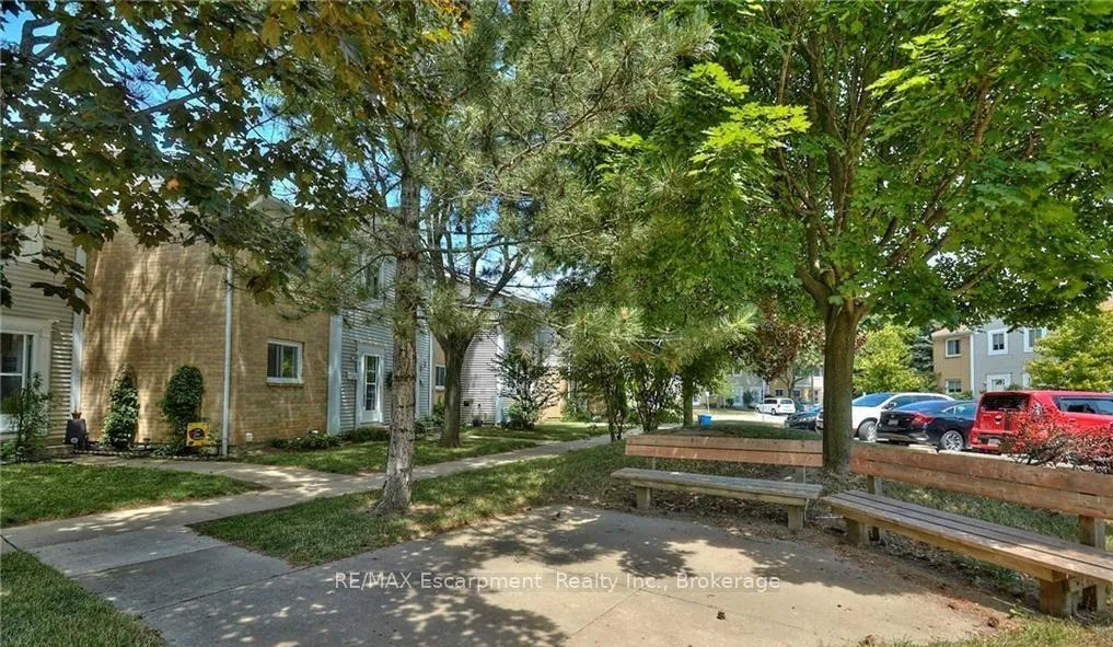 Photo 2 of Unit 6, 38 Elma Street, St. Catharines, Lakeport — HOMEH