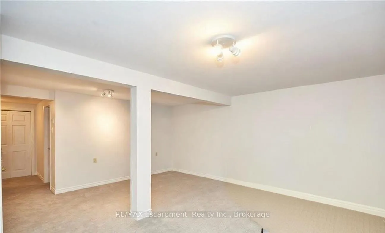 Photo 10 of Unit 6, 38 Elma Street, St. Catharines, Lakeport — HOMEH