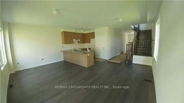 Photo 3 of 27 Collier Crescent, Markham, Wismer — HOMEH