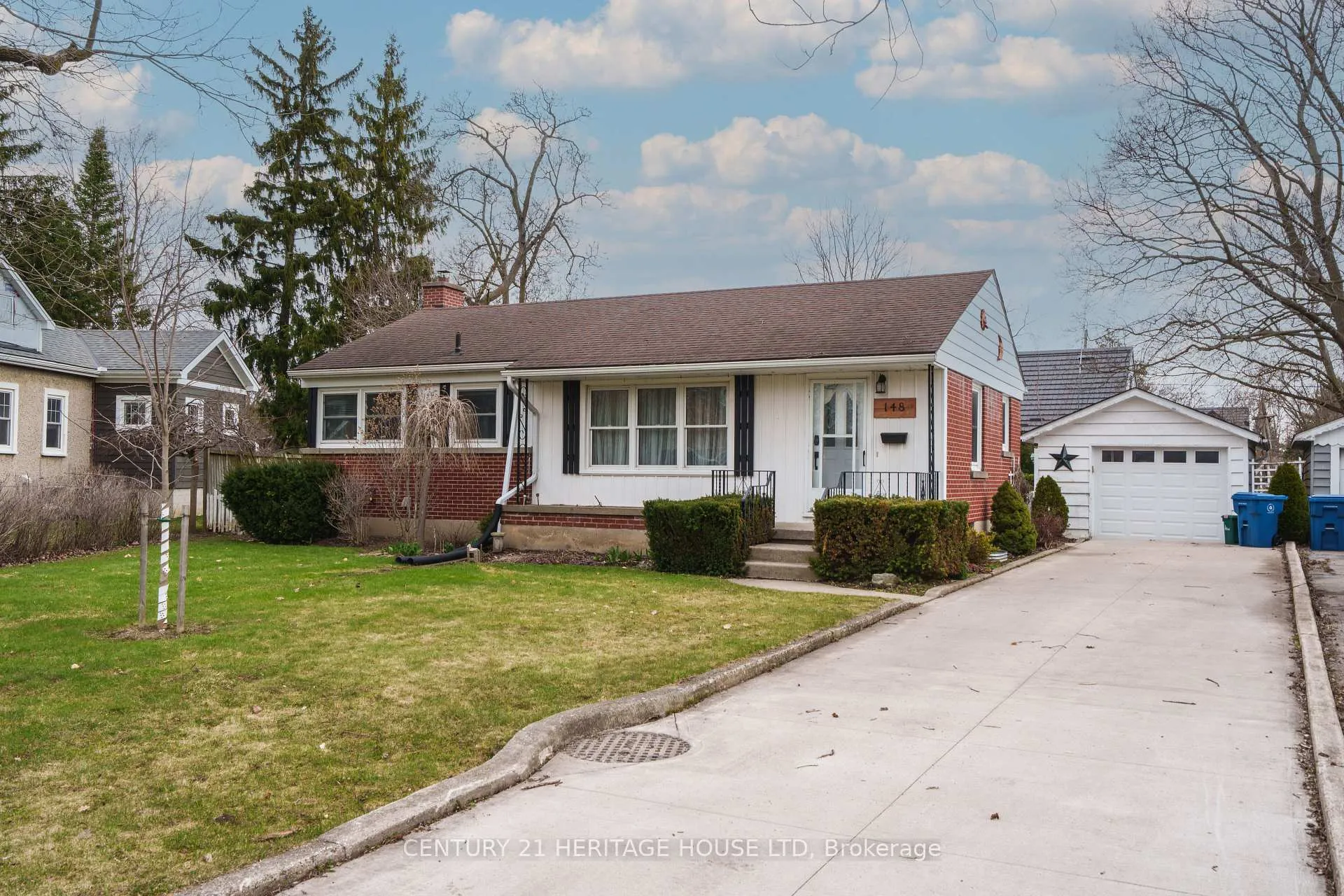 Photo 2 of 148 Glastonbury Crescent, Stratford — HOMEH