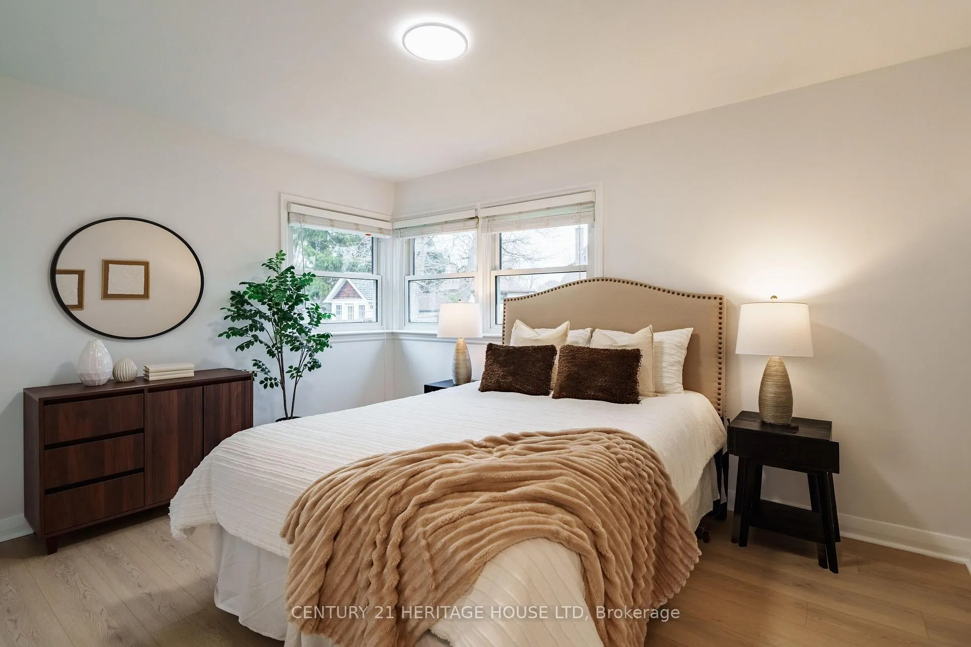 Photo 8 of 148 Glastonbury Crescent, Stratford — HOMEH